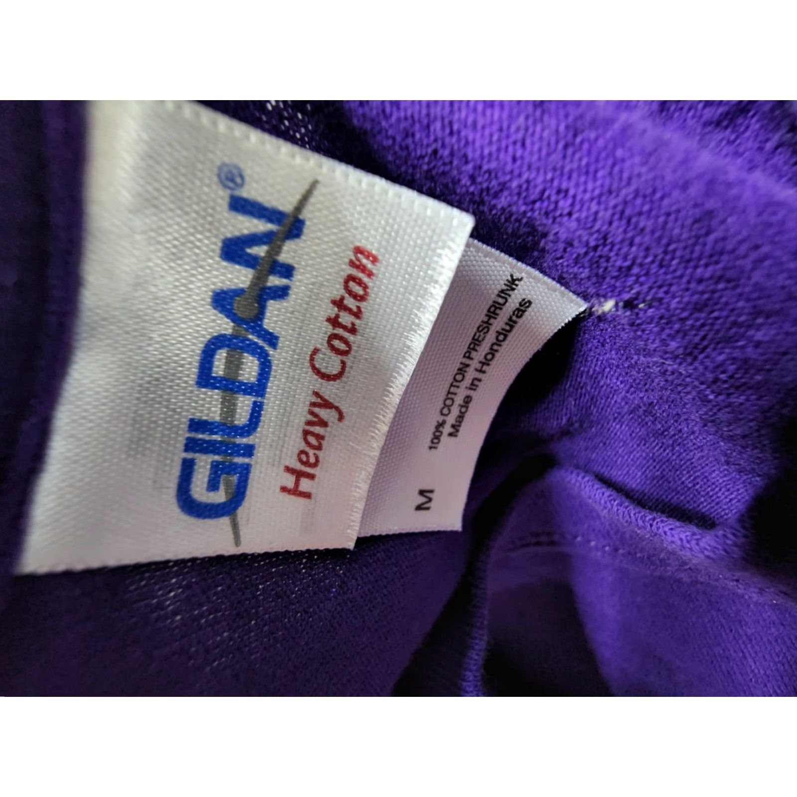 Gildan VINTAGE 90s Gildan T-Shirt Mens M New Orleans Masquerade Mask Embroidered Purple Cotton Blend Crew Neck Short Sleeve 90s Theme Size US M / EU 48-50 / 2 - 4 Thumbnail