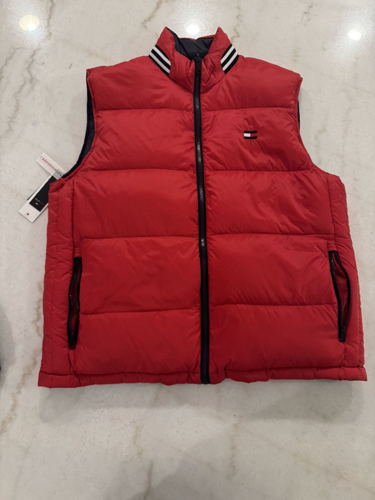 Tommy Hilfiger Tommy Hilfiger Reversible Puffer Vest Size US XL / EU 56 / 4 - 1 Thumbnail