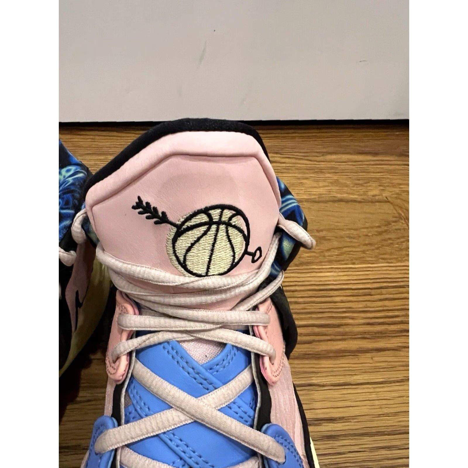 Nike Nike Kyrie 8 Infinity Sneakers Men Size 8 Pink Blue Valentine Athletic Casual Limited Edition Size US 8 / EU 41 - 5 Thumbnail