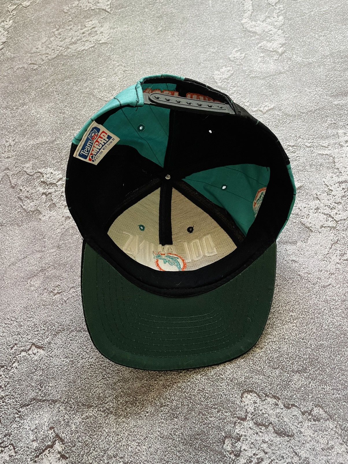 NFL Vintage 90s Miami Dolphins NFL Team 1994 Cap / SnapBack Size ONE SIZE - 7 Thumbnail