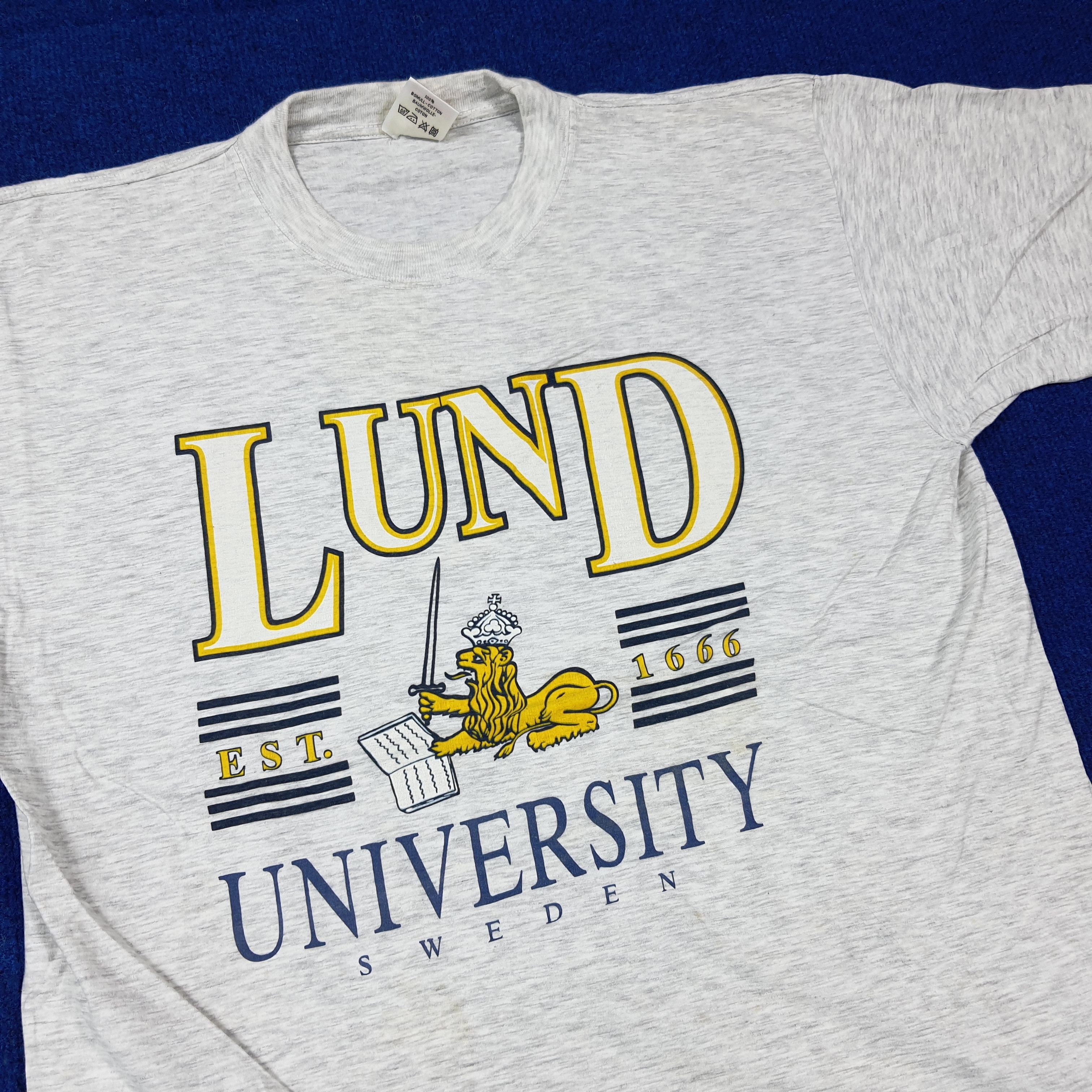 Vintage Vintage LUND University Sweden Single Stitch Tshirt C285N70 Size US M / EU 48-50 / 2 - 2 Thumbnail