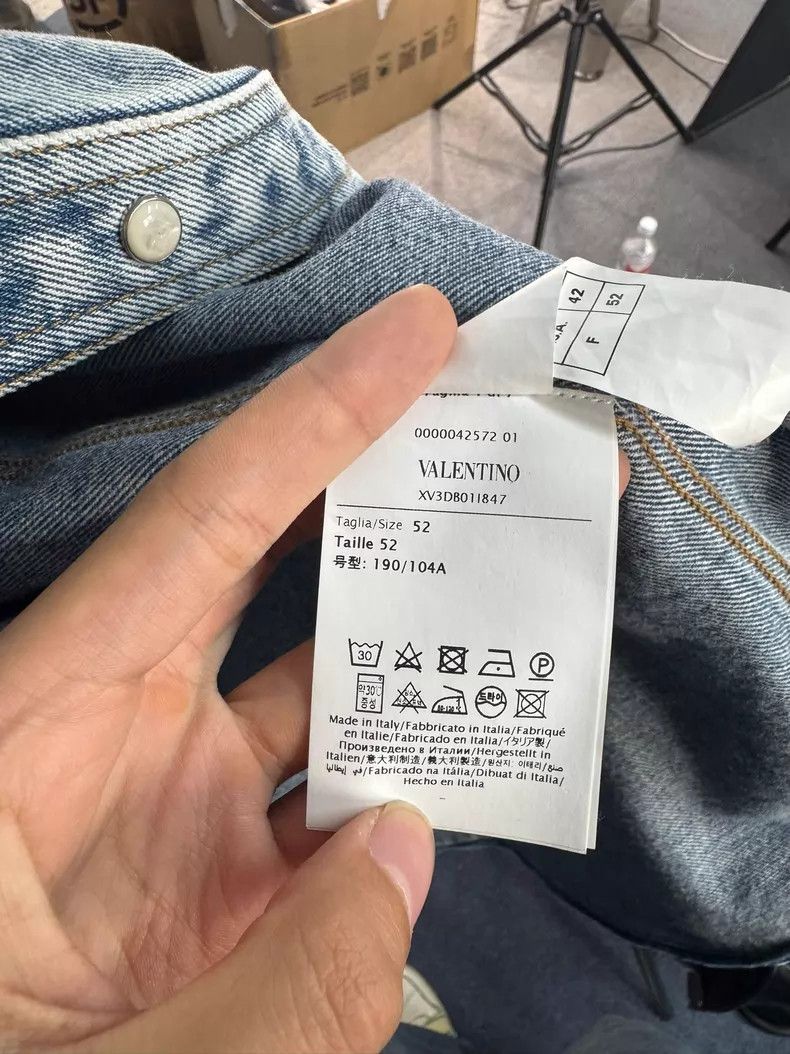 Versace Versace V-Logo denim jacket Size US L / EU 52-54 / 3 - 8 Thumbnail