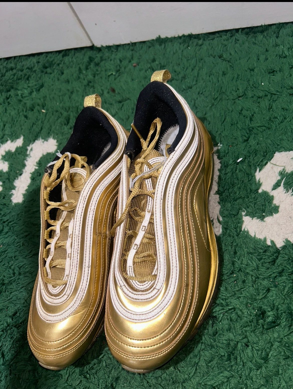 Nike Size 11 - Nike Air Max 97 Olympic Gold Preowned Size US 11 / EU 44 - 4 Thumbnail