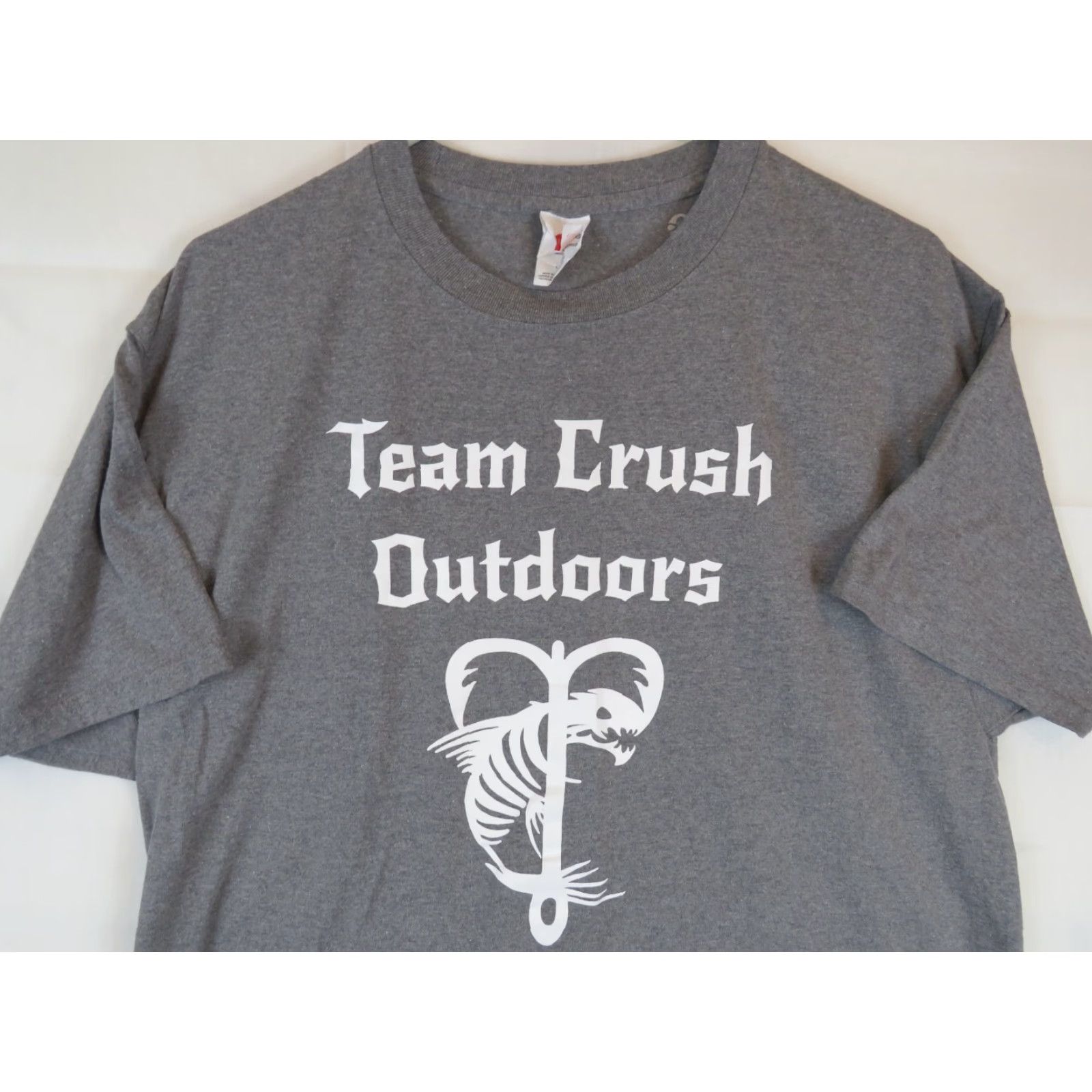 Vintage VINTAGE Bayside T-Shirt Shirt Mens L VTG Fishing relaxes me like yoga but I get to kill something Duluth MN Gray Short Sleeve Crew Neck Graphic Print Size US L / EU 52-54 / 3 - 3 Thumbnail