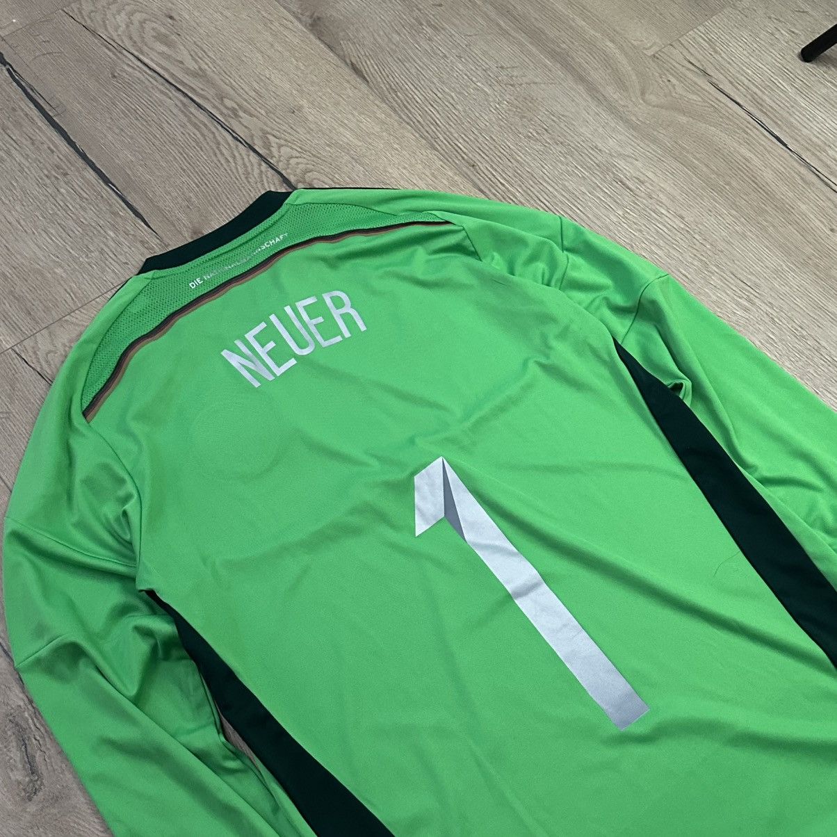 Adidas Germany Goalkeeper Jersey 2013 Neuer #1 Size S Size US S / EU 44-46 / 1 - 9 Thumbnail