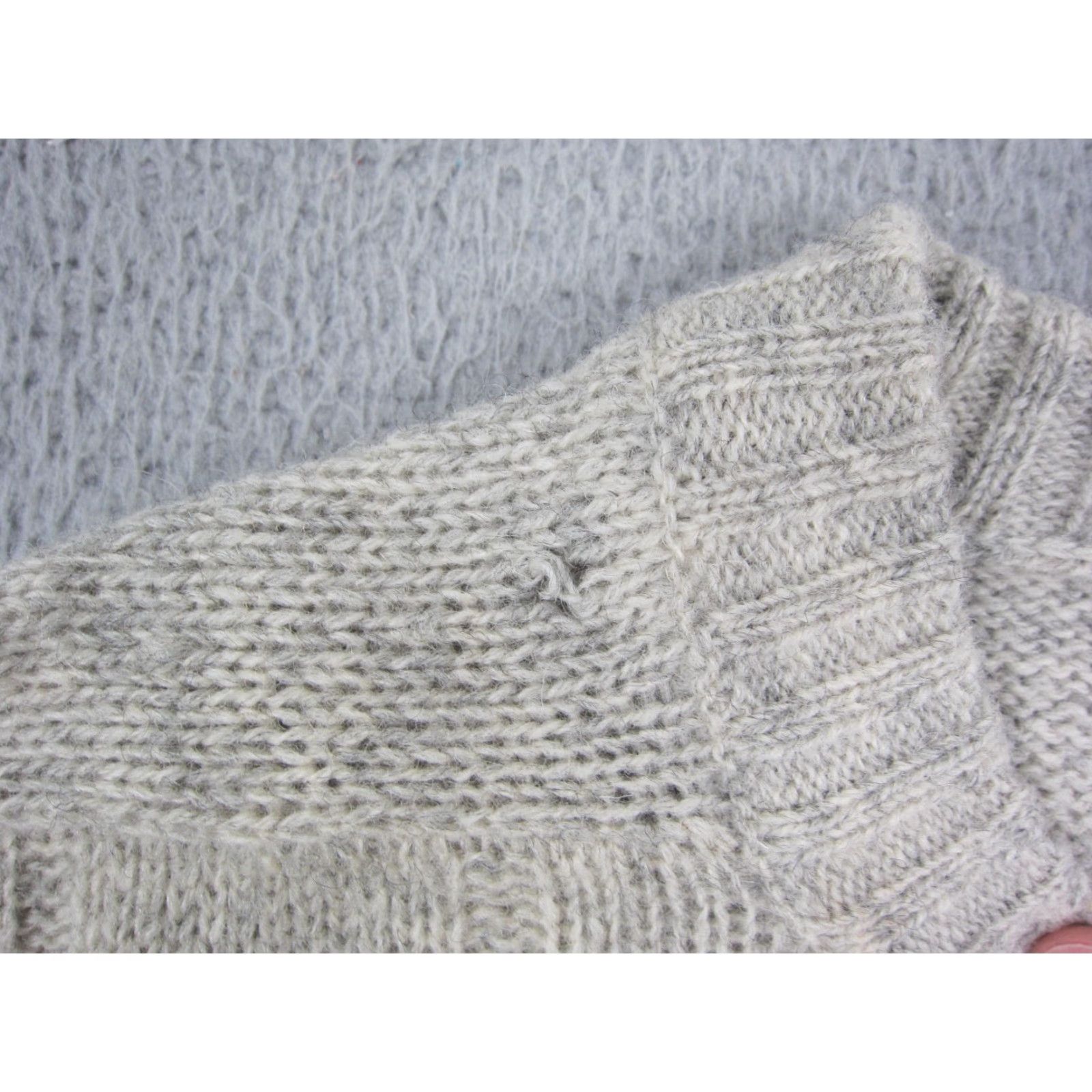 Vintage VINTAGE Brass Eagle Sweater Mens XL Gray Wool Cable Knit 70s 80s Size US XL / EU 56 / 4 - 4 Thumbnail