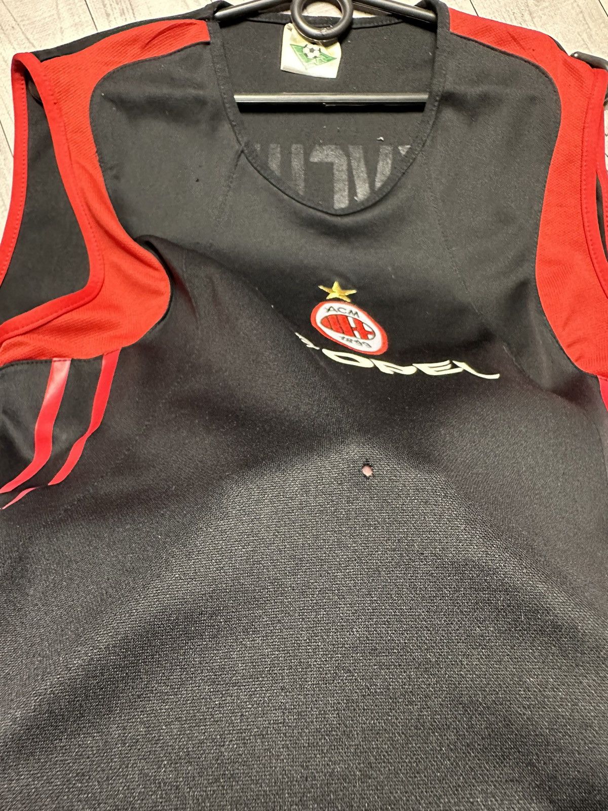 Vintage Vintage AC Milan soccer jersey size L 7 Shevchenko Size US L / EU 52-54 / 3 - 5 Thumbnail
