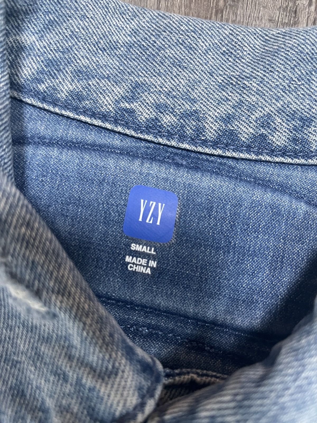 Balenciaga × Gap × Yeezy Padded denim jacket blue Size US S / EU 44-46 / 1 - 2 Thumbnail