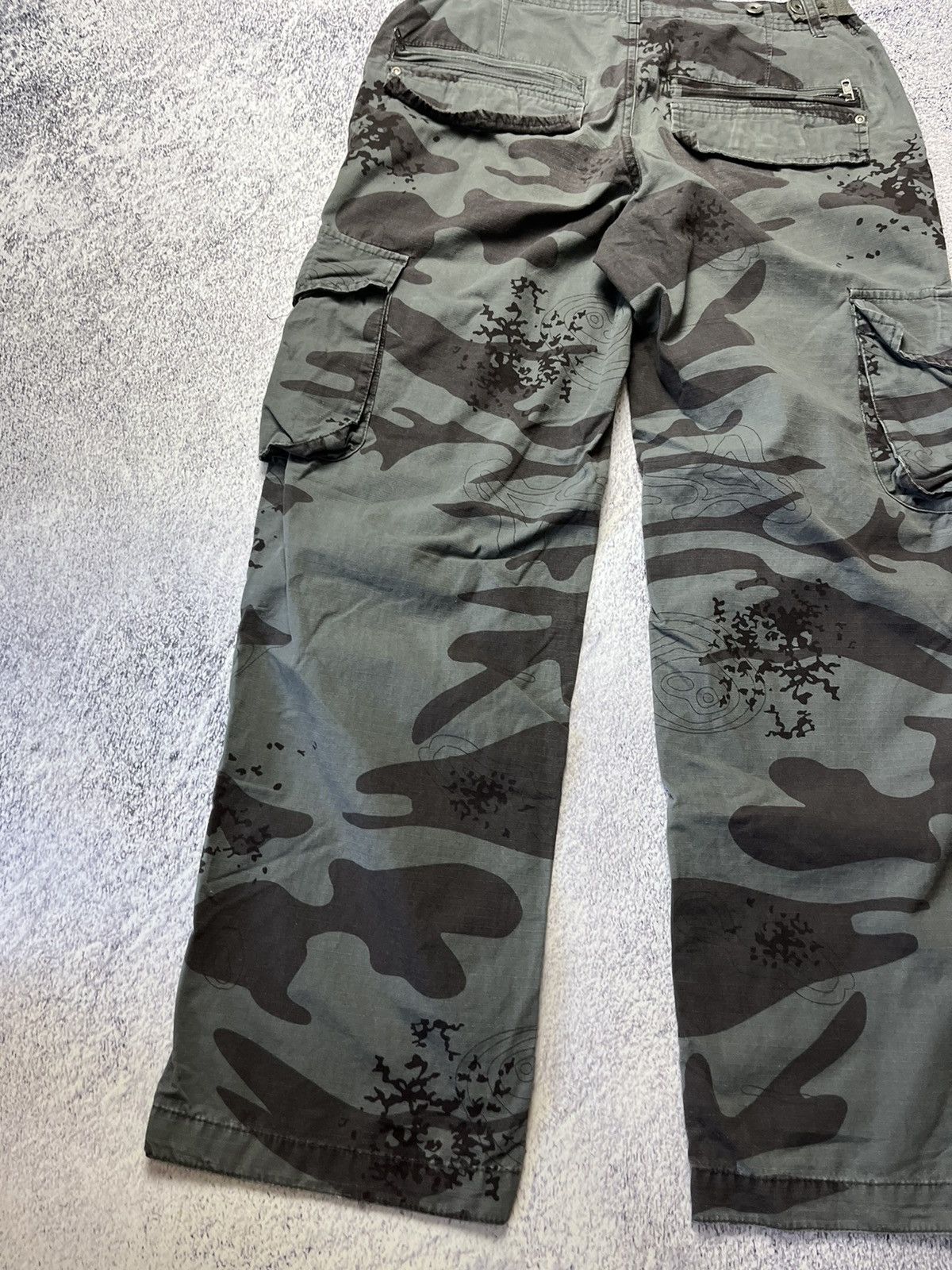 Japanese Brand VINTAGE FADED STREETWEAR CAMO CARGO PANTS Y2K Size US 32 / EU 48 - 20 Thumbnail