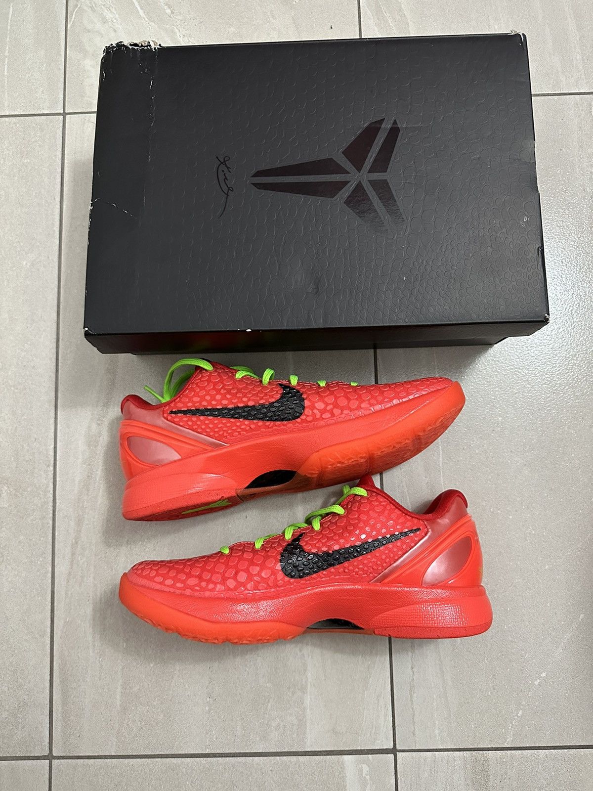Nike Kobe 6 ‘Reverse Grinch’ Size US 9 / EU 42 - 2 Thumbnail