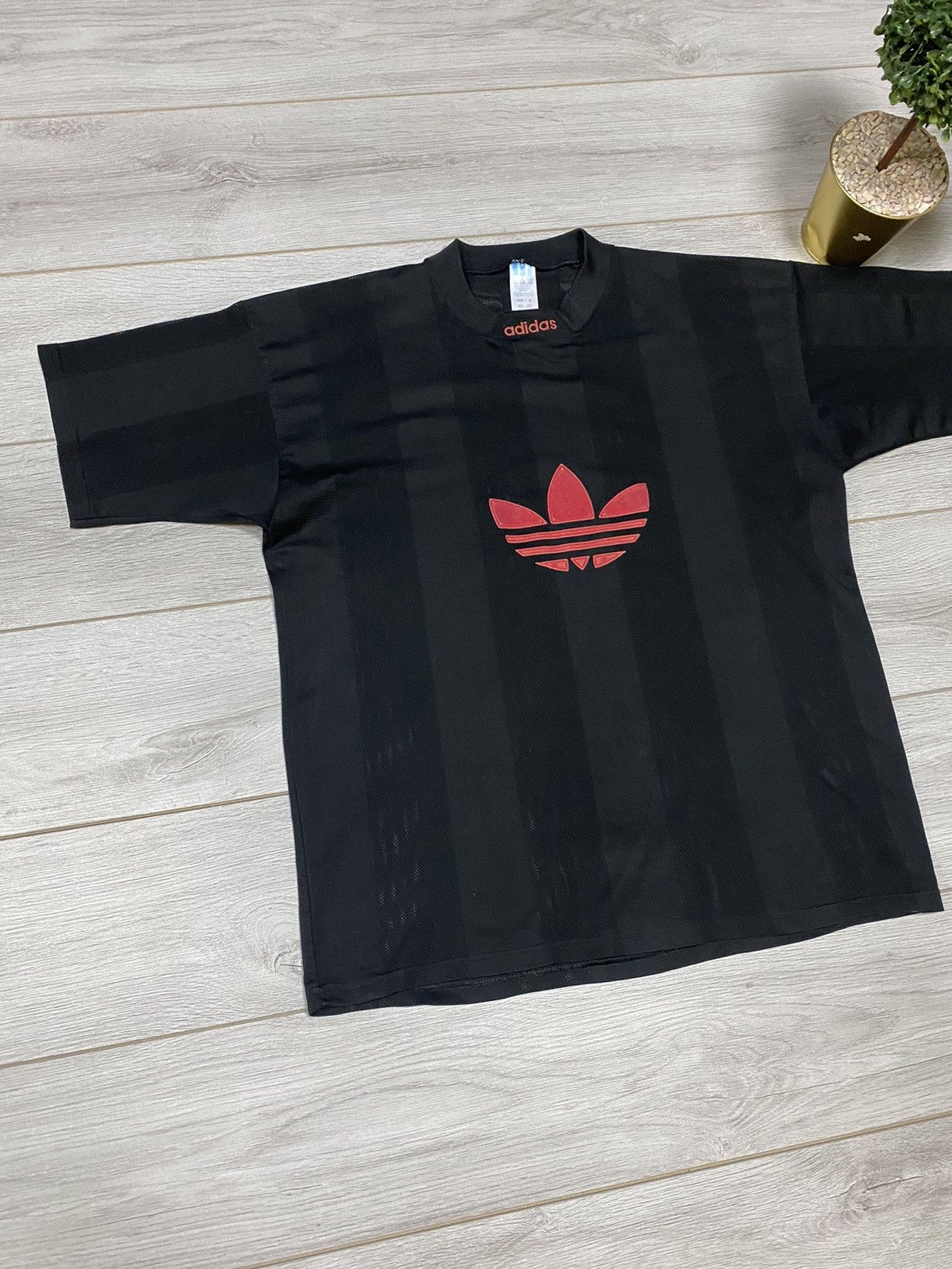 Adidas Adidas made in Britain big logo mesh t-shirt Size US L / EU 52-54 / 3 - 7 Thumbnail