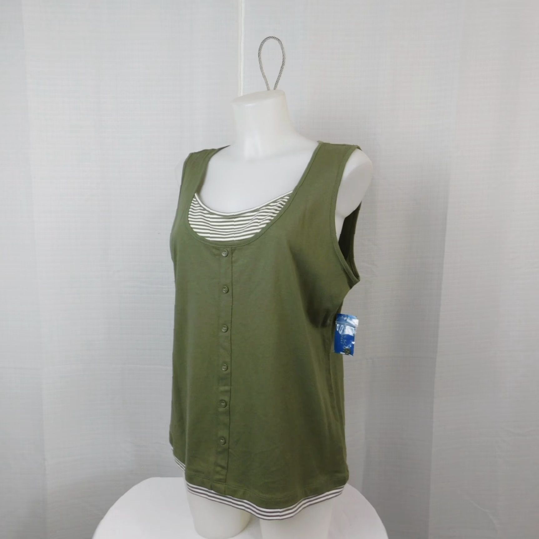Vintage Karen Scott Tank Shirt Womens L Olive Green 100% Cotton Sleeveless Scoop Neck Button Accents Casual Basic Sports Classic Modern Short Think Tank Size L / US 10 / IT 46 - 2 Thumbnail