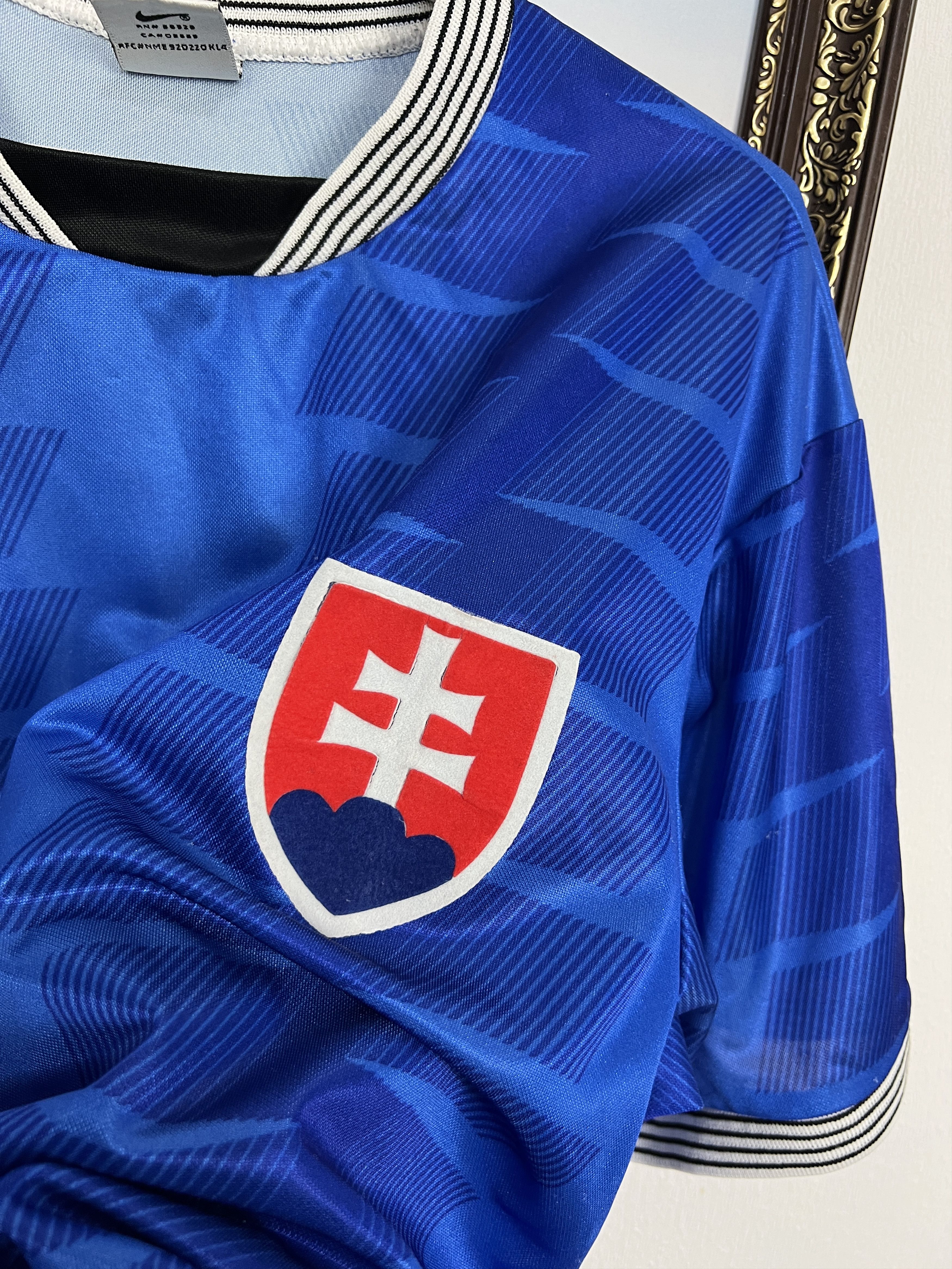 Nike Slovakia Home football shirt Soccer Jersey National Trikot Size US L / EU 52-54 / 3 - 4 Thumbnail