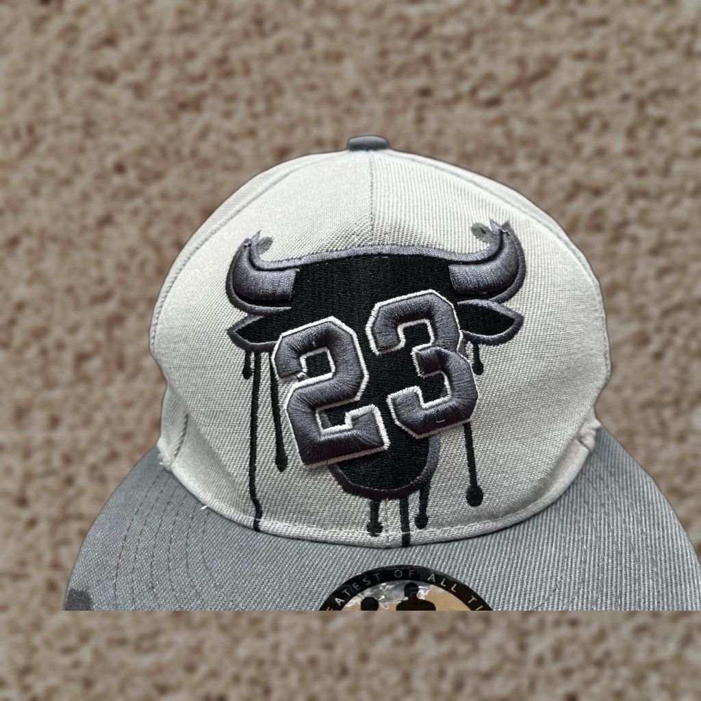 Vintage Greatest Chicago Hat Snap Back Adult One Size Gray 100% Polyester 23 MJ Drip Size ONE SIZE - 1 Thumbnail