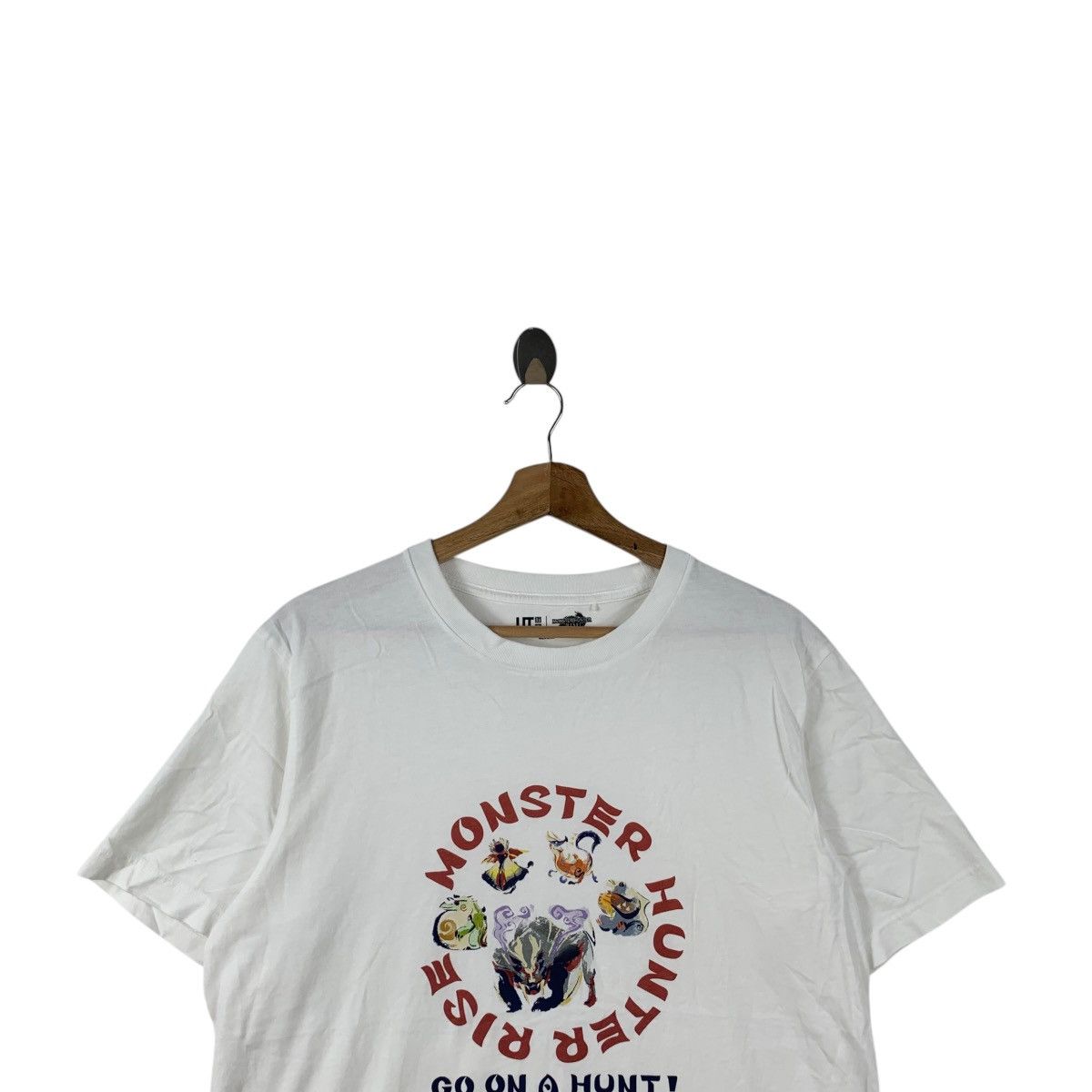 Uniqlo UNIQLO x MONSTER HUNTER RISE Video Game Console Tee Shirt Size US L / EU 52-54 / 3 - 2 Thumbnail