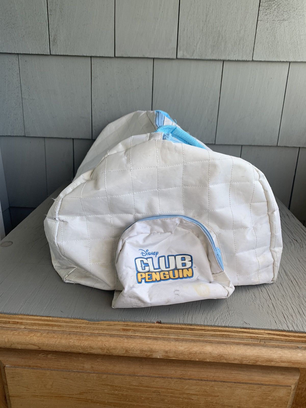Disney × Vintage 2000s Club Penguin Duffle Bag Y2K Vintage Club Penguin Igloo Size ONE SIZE - 9 Thumbnail