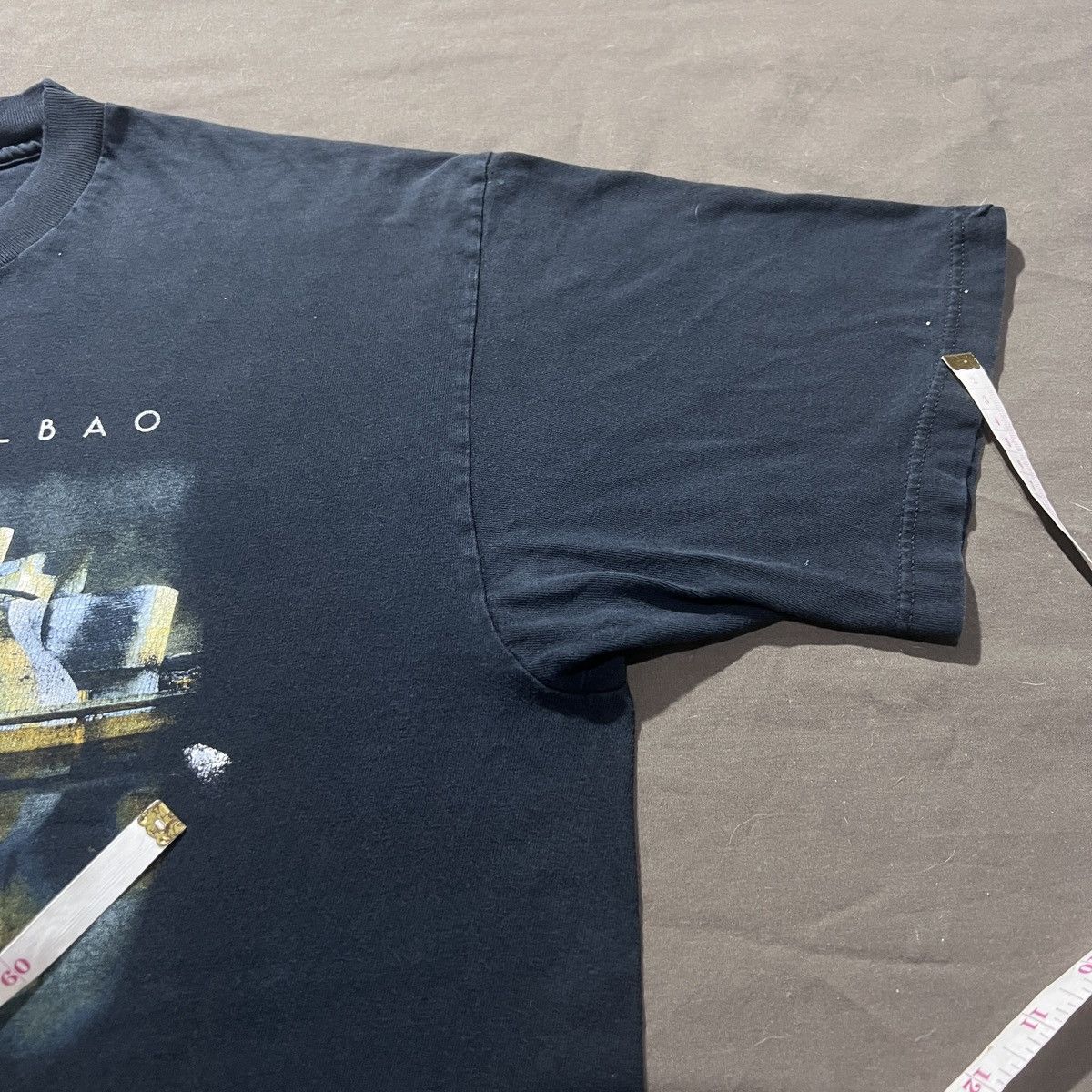Arts & Science Vintage Guggenheim Bilbao Frank Gehry Architecture Tee XL Size US XL / EU 56 / 4 - 6 Thumbnail