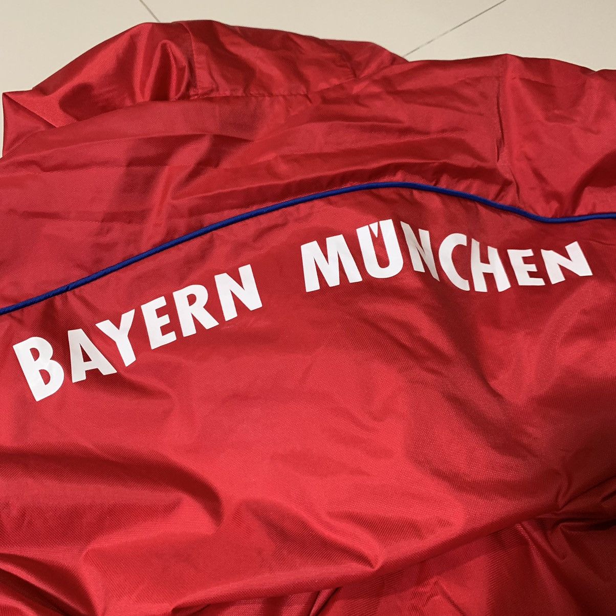 Adidas × Vintage Adidas Bayern Munchen Windbreaker Jacket Red 2014 Size US L / EU 52-54 / 3 - 9 Thumbnail
