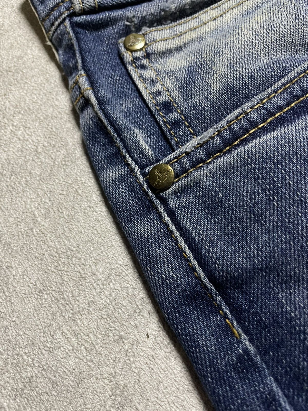 Lee × Vivienne Westwood Vivienne x Lee 2005 — twisted punk cutoffs archive heat Size US 29 - 11 Thumbnail