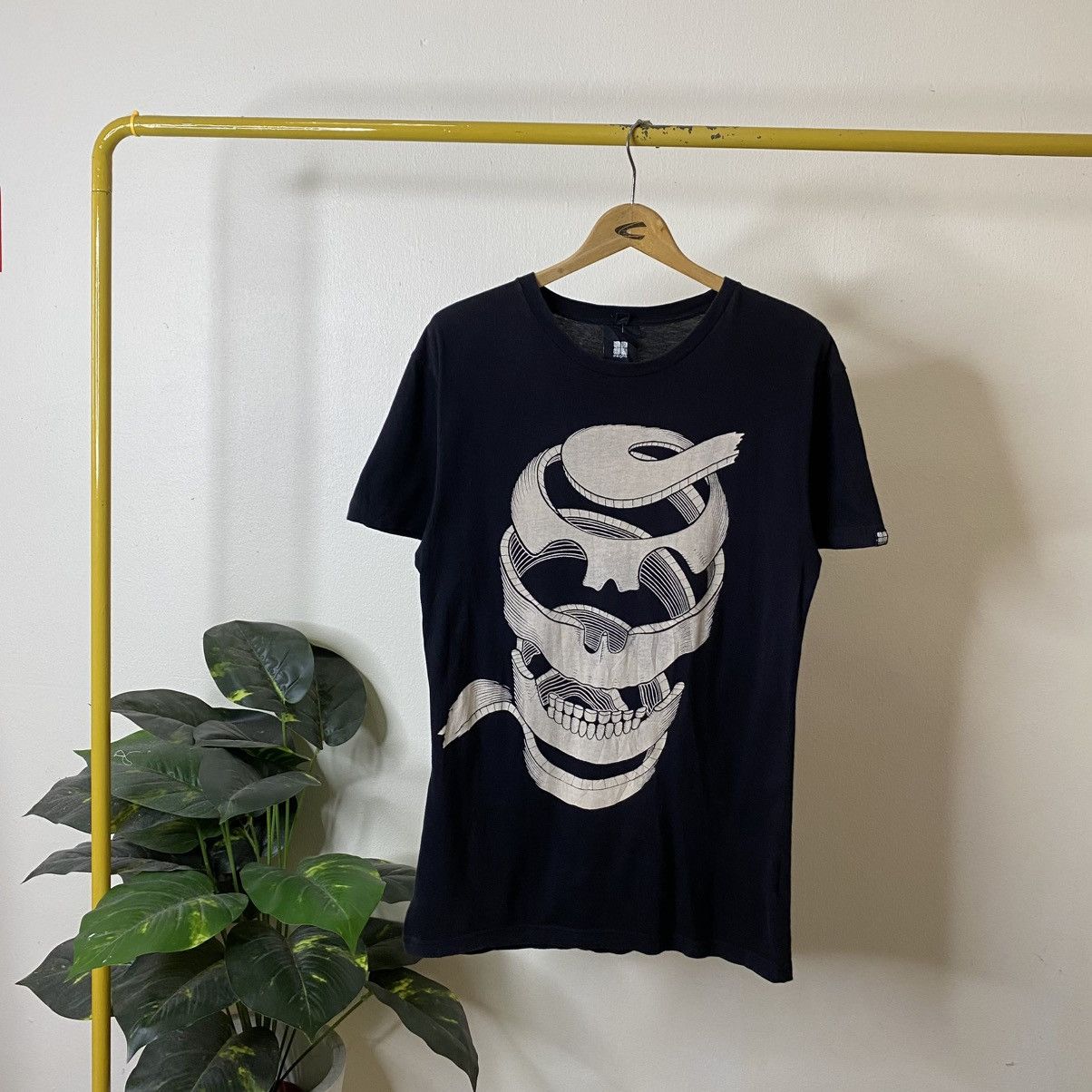Insight Y2K Insight Skulls Allsaints MC Escher Art Style T Shirt Size US M / EU 48-50 / 2 - 1 Thumbnail