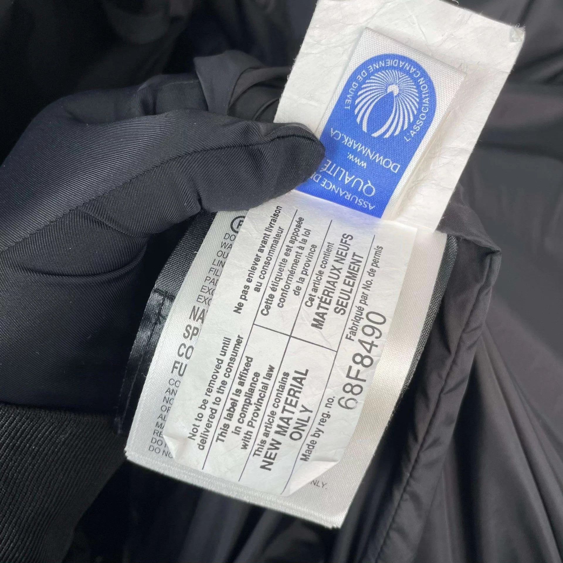 Canada Goose Canada Goose Polyester Down Jacket XS Black Sporty Size XS / US 0-2 / IT 36-38 - 5 Thumbnail