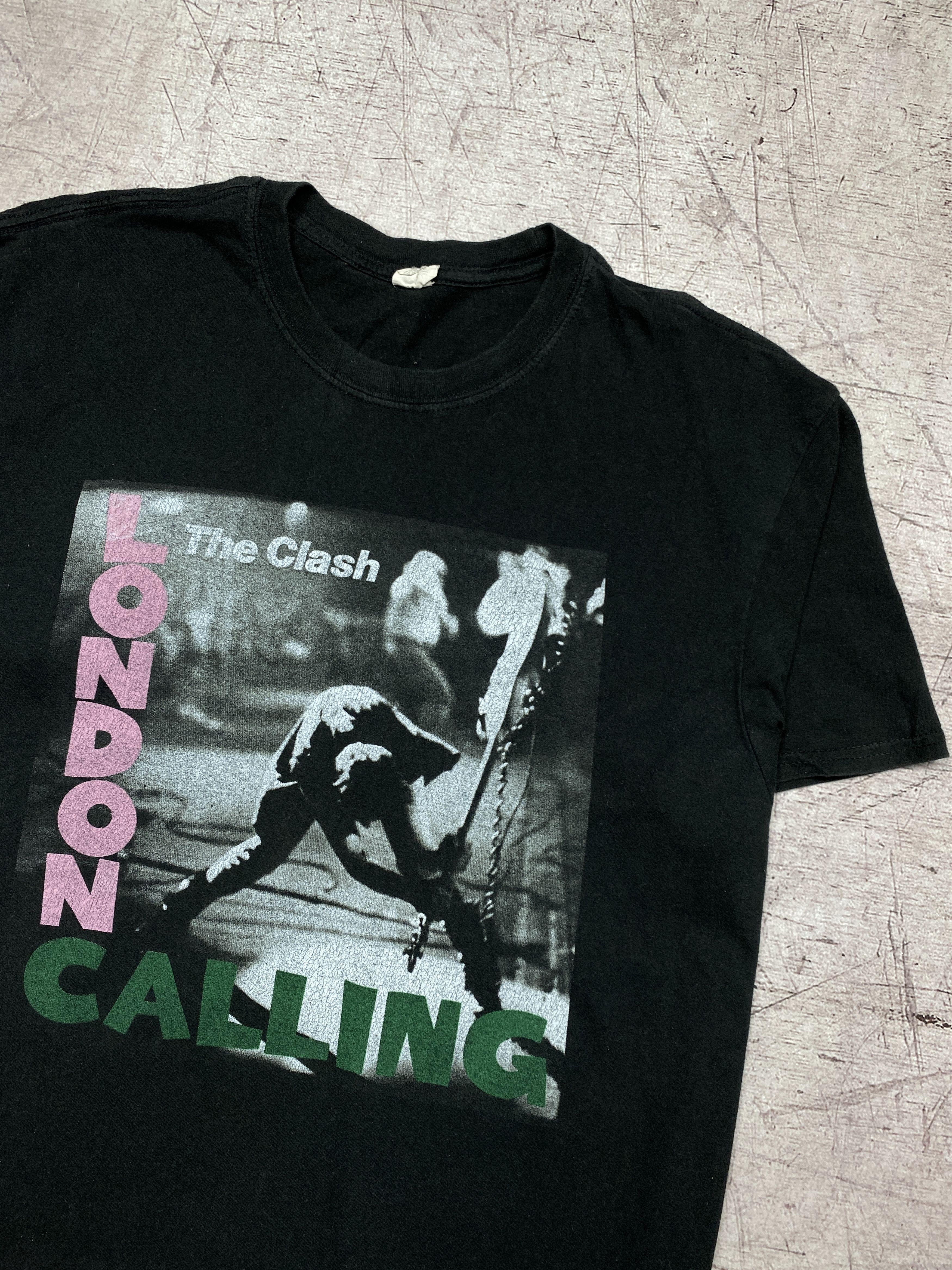Band Tees × Vintage The Clash London Calling Vintage Mens Rock Band T-Shirt Size US XL / EU 56 / 4 - 2 Thumbnail