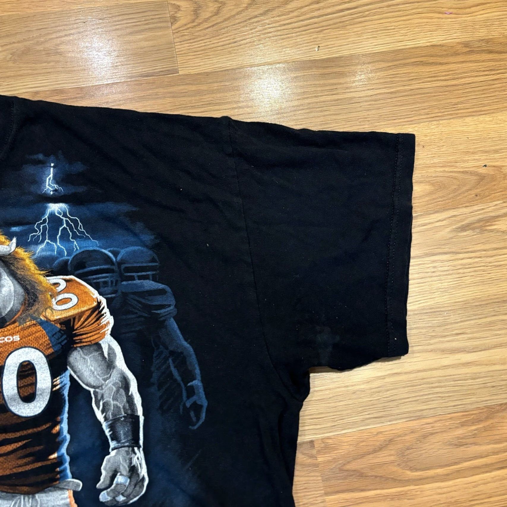 NFL VINTAGE 90s Broncos NFL Denver Broncos Player Graphic Horse Black T-Shirt Men’s 2XL Size US XXL / EU 58 / 5 - 5 Thumbnail