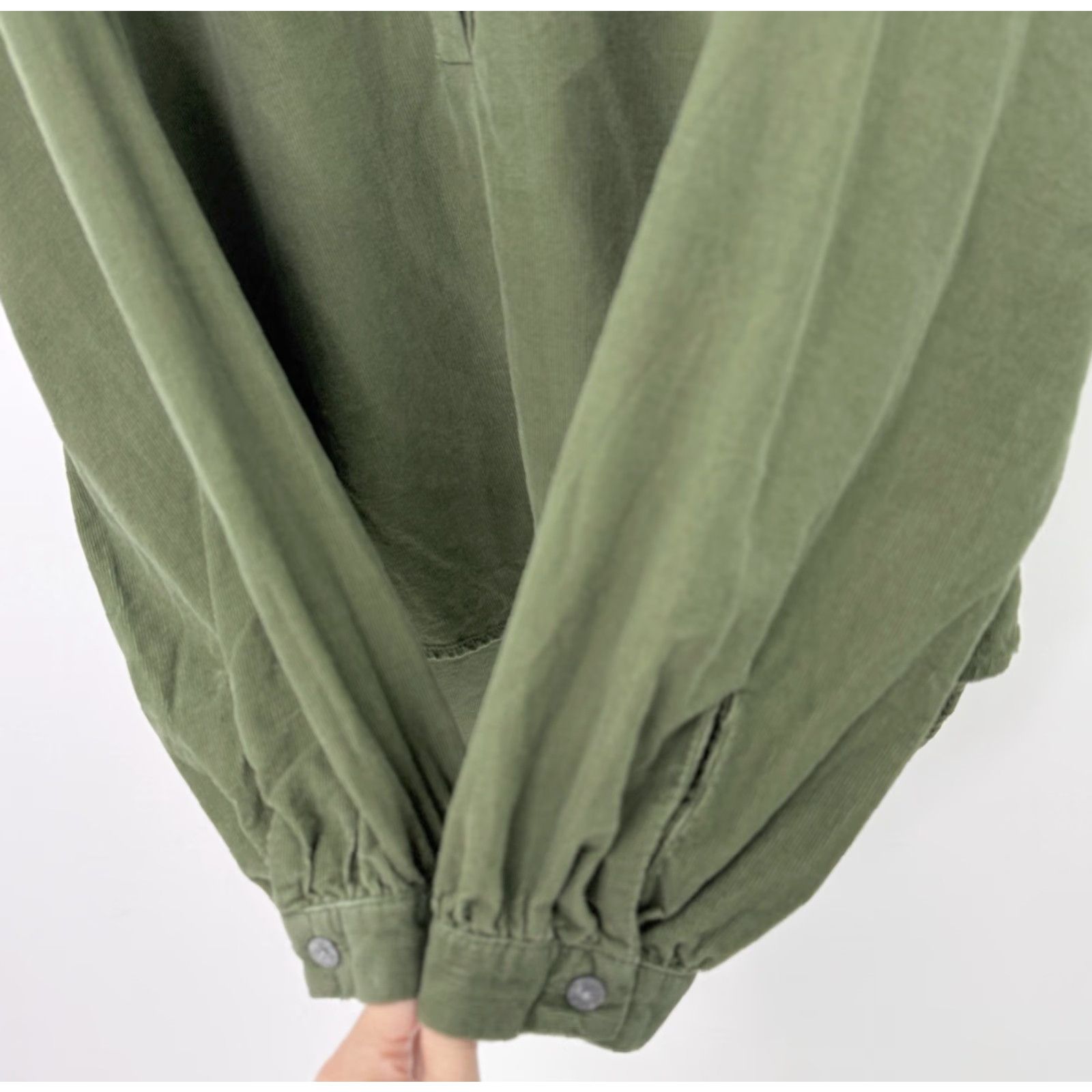 Vintage Universal Thread Green Corduroy Relaxed Fit Blouse M Women's Shirt Long Sleeve Henley Button Solid Boho Peasant Academia Vintage: No Size M / US 6-8 / IT 42-44 - 7 Thumbnail