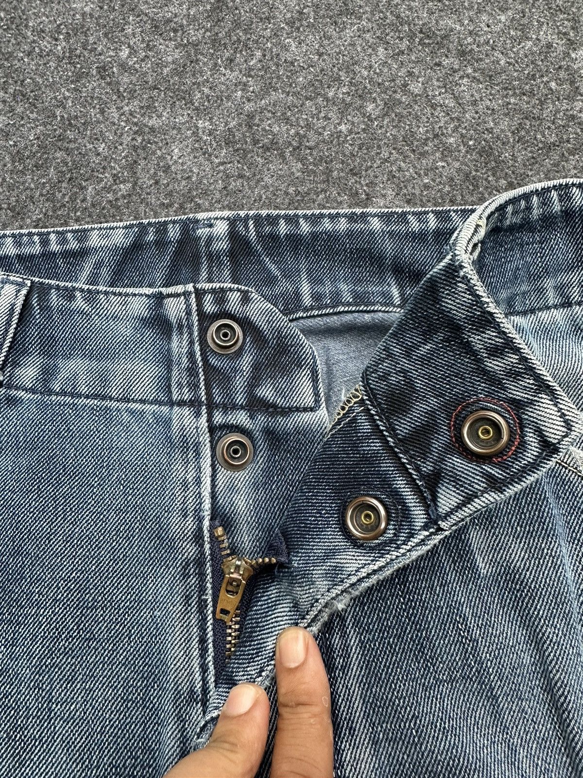 Levi's Vintage Levis 702 Baggy Destroyed Denim 34x32 D59 Size US 34 / EU 50 - 8 Thumbnail