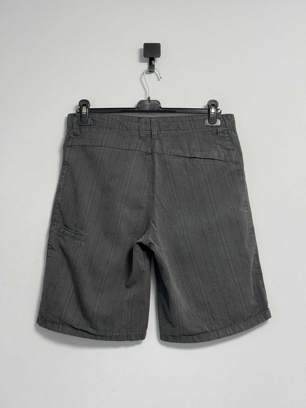 Oakley Oakley Vintage Shorts Y2K Style Hype Size 30" / US 8 / IT 44 - 7 Thumbnail