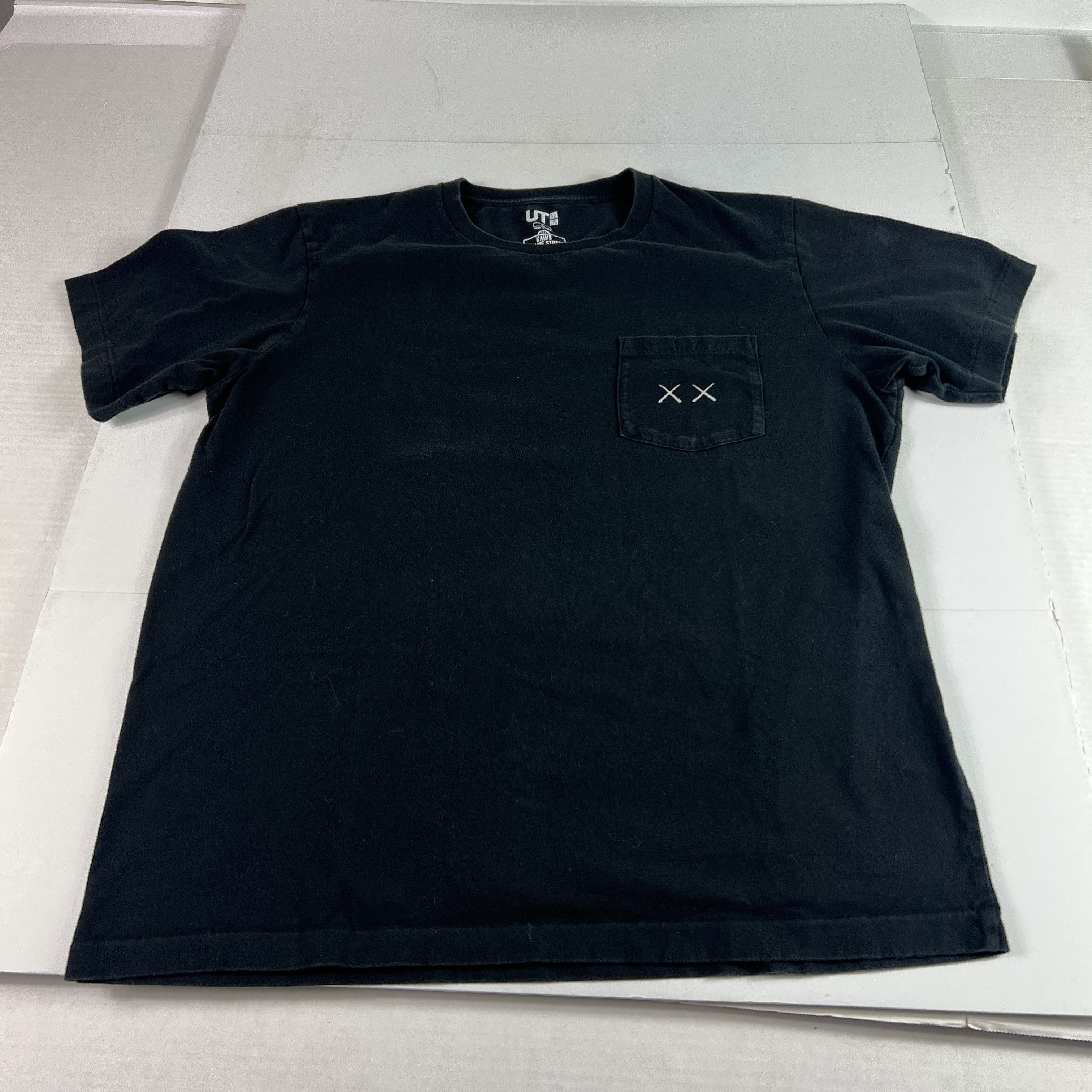 Kaws × Uniqlo Uniqlo Kaws Sesame Street Shirt Black Faded Pocket Tee Size US L / EU 52-54 / 3 - 1 Thumbnail