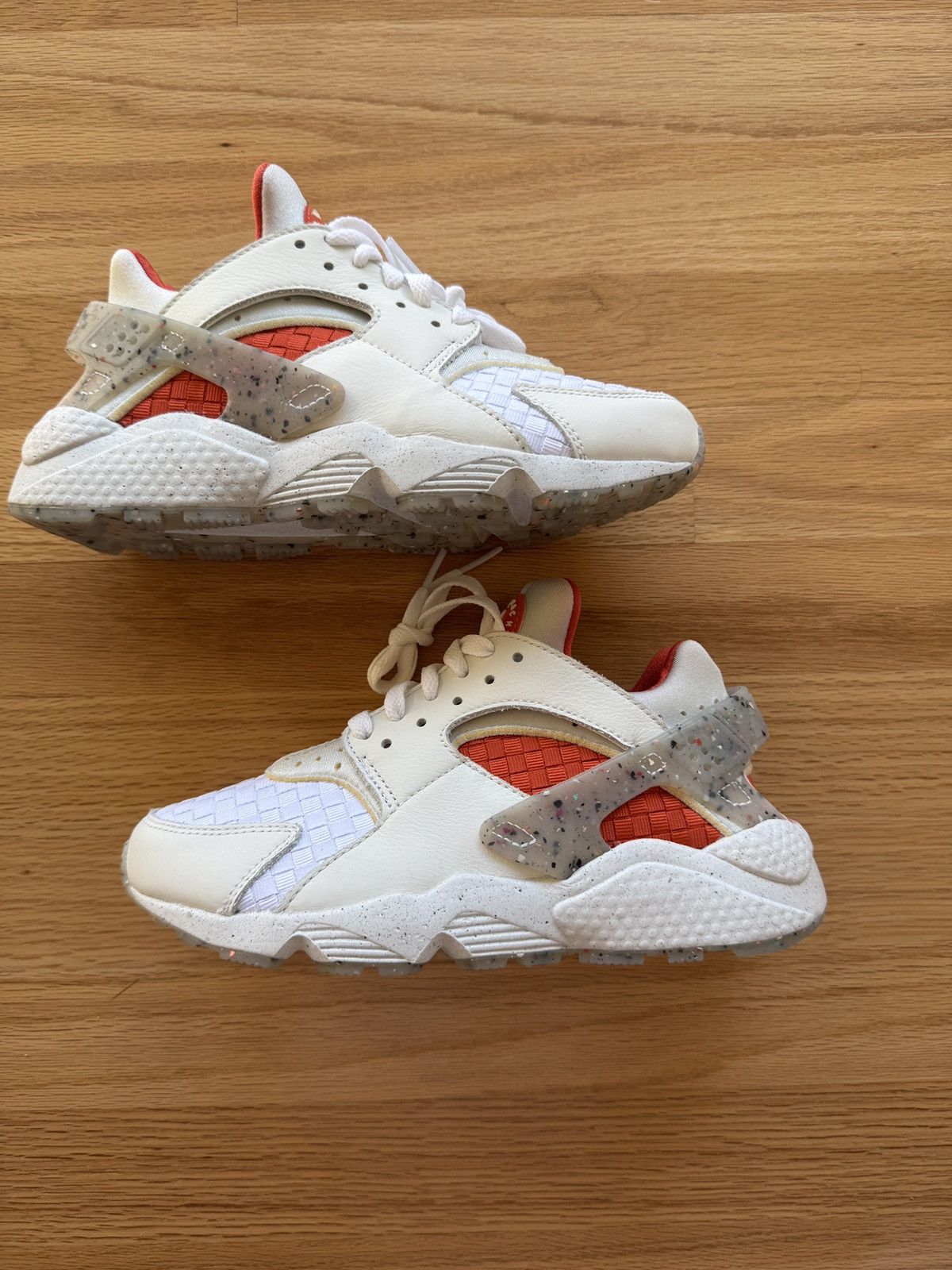 Nike WMNS AIR HUARACHE CRATER PREMIUM 'WHITE ORANGE' Size US 7 / IT 37 - 1 Thumbnail