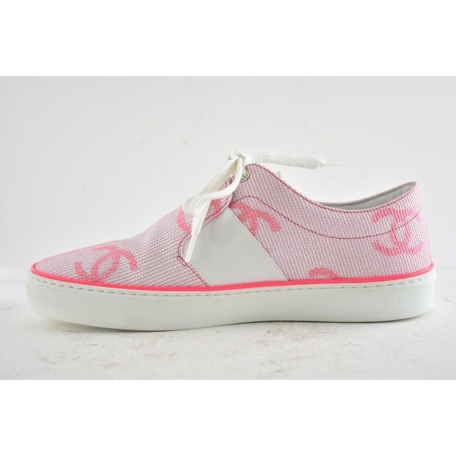 Chanel 18P CC Slip On Lace Up Flat Runner Trainer Sneaker 38.5 Size US 8.5 / IT 38.5 - 9 Thumbnail