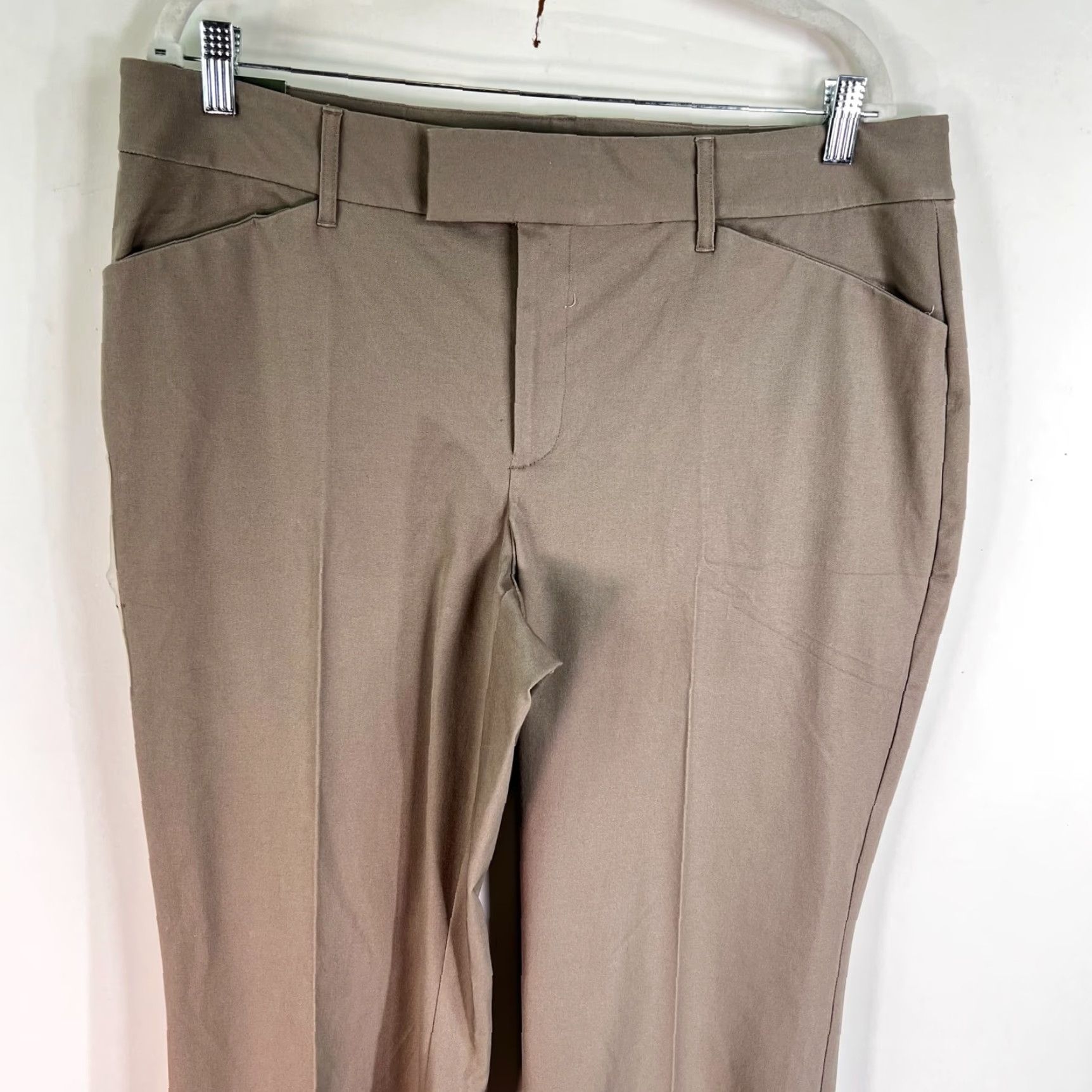 Eddie Bauer Eddie Bauer Flat Front Pants Womens Size 16 Beige Kaki 36X34 Size 38" / US 16 / IT 52 - 2 Thumbnail