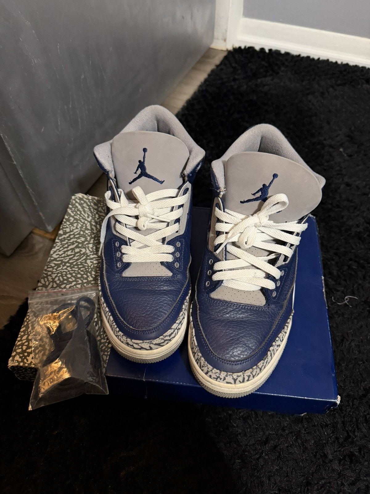 Jordan Brand Jordan 3 Georgetown Size US 10 / EU 43 - 2 Thumbnail