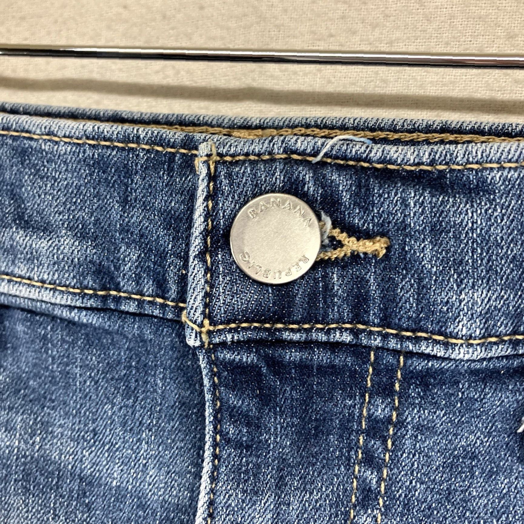 Banana Republic Banana Republic Women's Cutoff Denim Jean Shorts 27 Mid Rise Side Stripe 2in Inseam Blue Regular Size 27" / US 4 / IT 40 - 7 Thumbnail