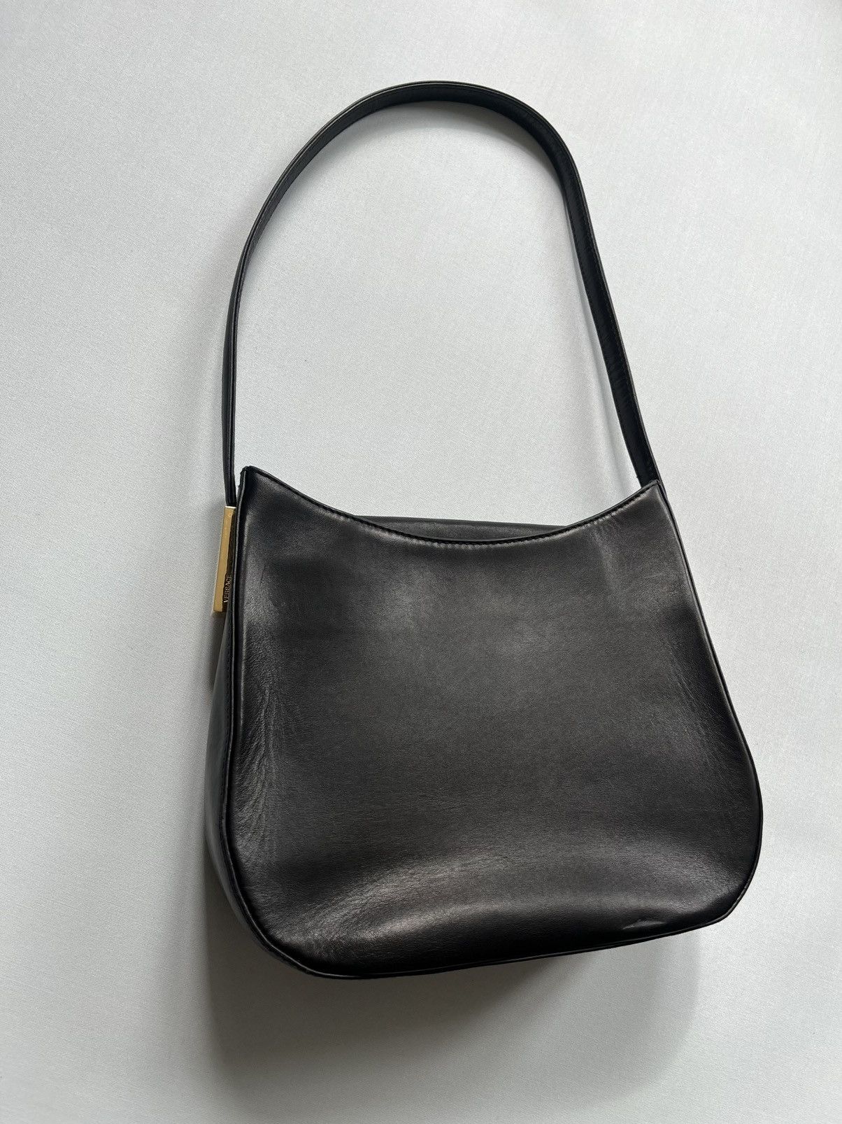 Versace Vintage Gianni Versace Couture Medusa Hobo Bag Black Leather Size ONE SIZE - 10 Thumbnail