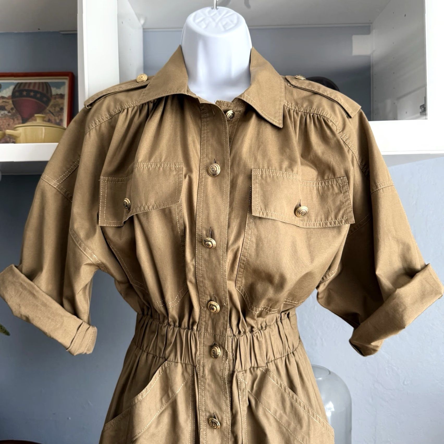 Vintage VINTAGE Mila Schon Shirt Dress Khaki 4 100% Cotton Utility Style Button Front Logo Pockets Epaulets Chest Patch Front Hip Pockets knee Length Women Size S / US 4 / IT 40 - 3 Thumbnail