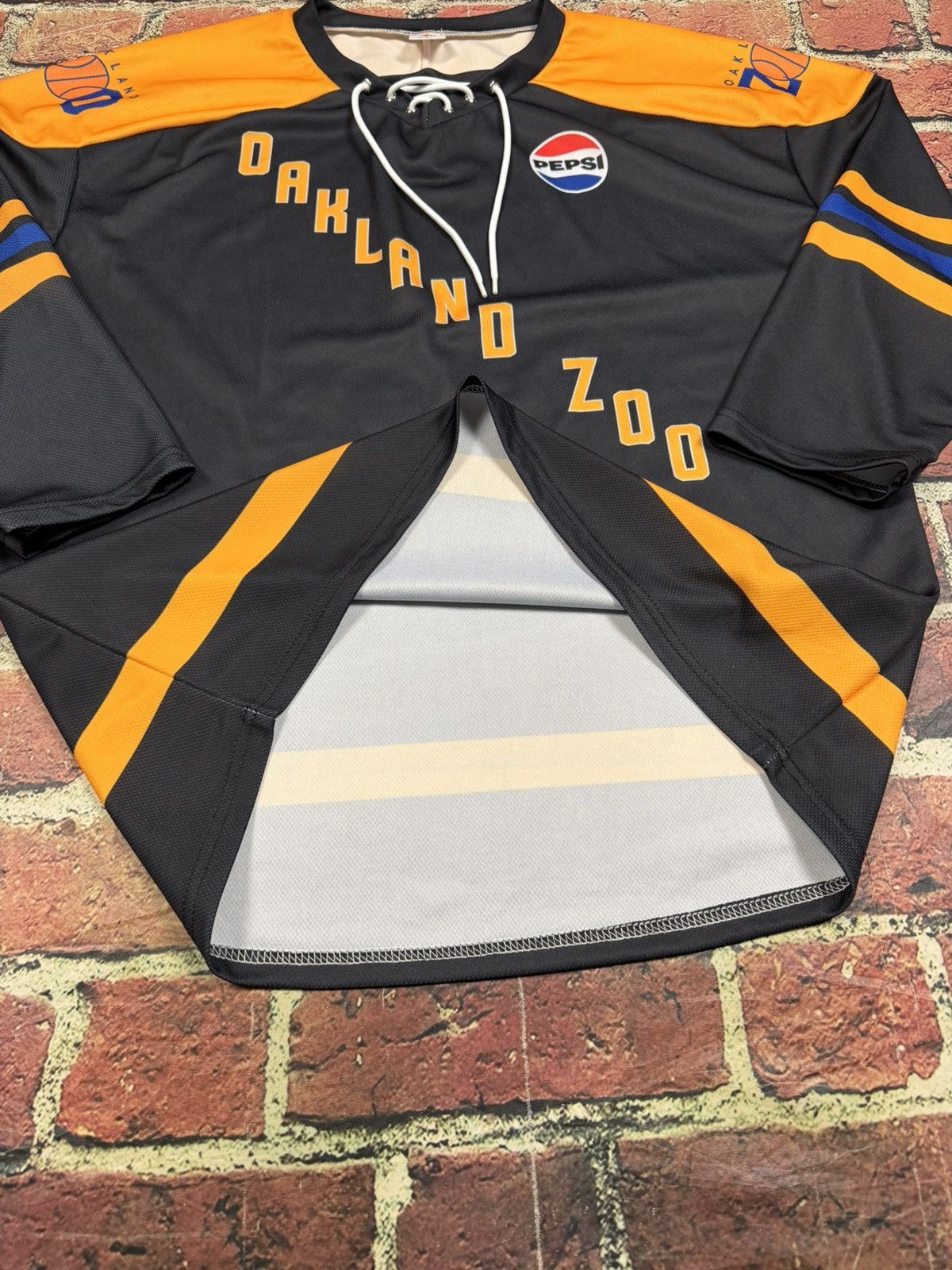 NCAA Pitt Oakland Zoo Hockey Jersey University Pittsburgh Size US M / EU 48-50 / 2 - 10 Thumbnail