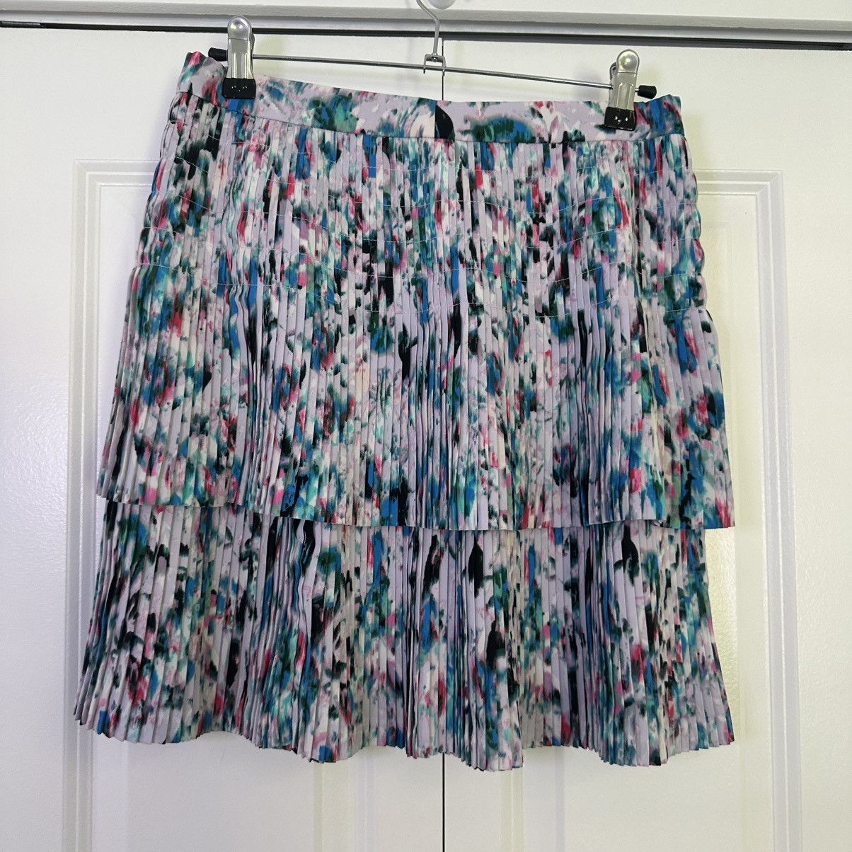 J.Crew J. Crew Tiered Abstract Watercolor Skirt Size 4 Size 27" / US 4 / IT 40 - 2 Thumbnail