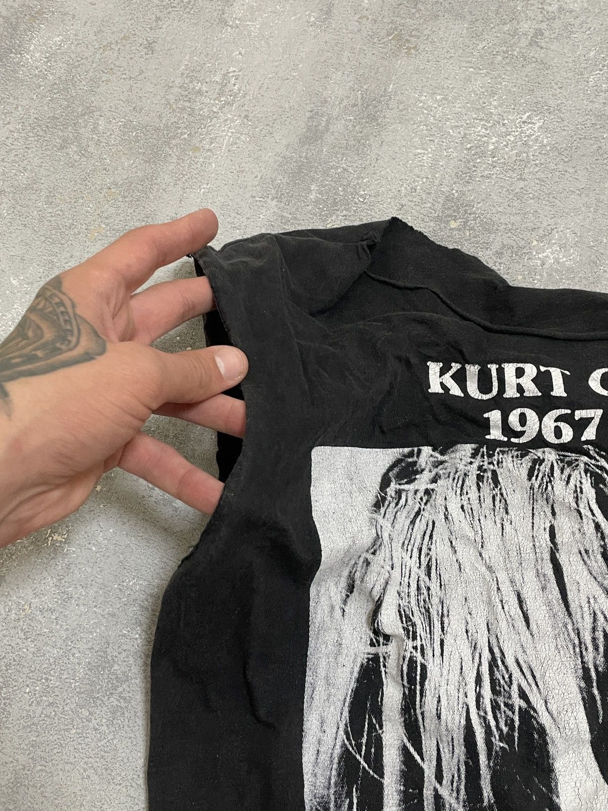 Nirvana Vintage 90s Kurt Cobain Distressed Tank Top Band Tee Rock Size US M / EU 48-50 / 2 - 5 Thumbnail
