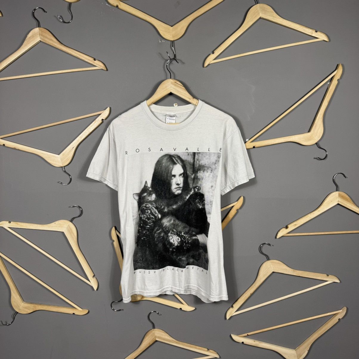 Band Tees Rosa Valle Pussy Black Metal T-shirt Size US M / EU 48-50 / 2 - 1 Thumbnail