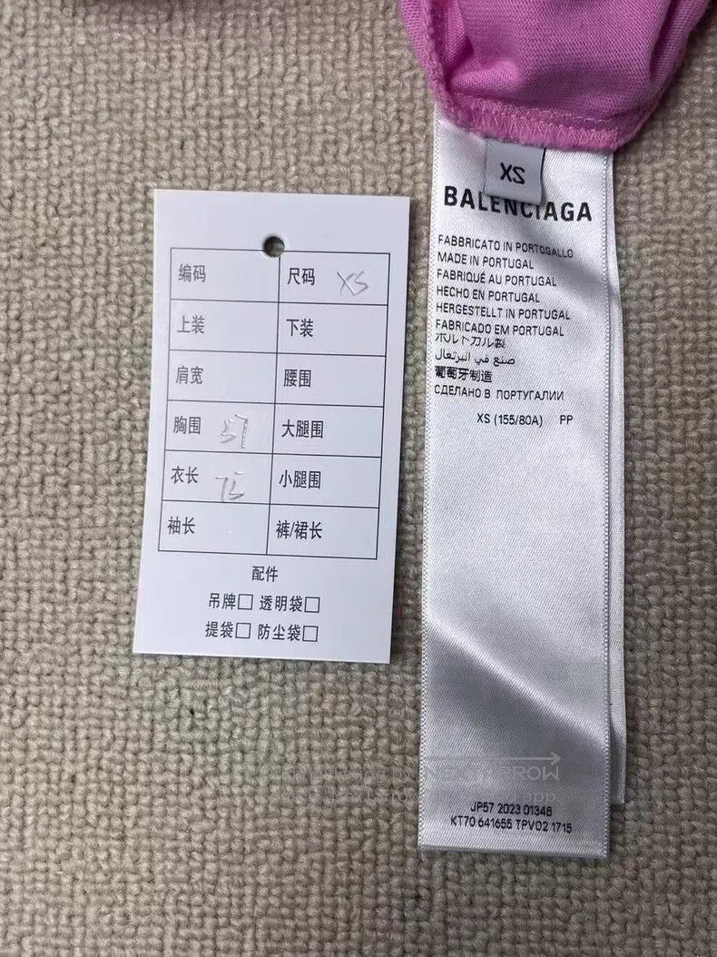 Balenciaga Balenciaga Letter Printed Round Neck Short Sleeve Size XS / US 0-2 / IT 36-38 - 4 Thumbnail