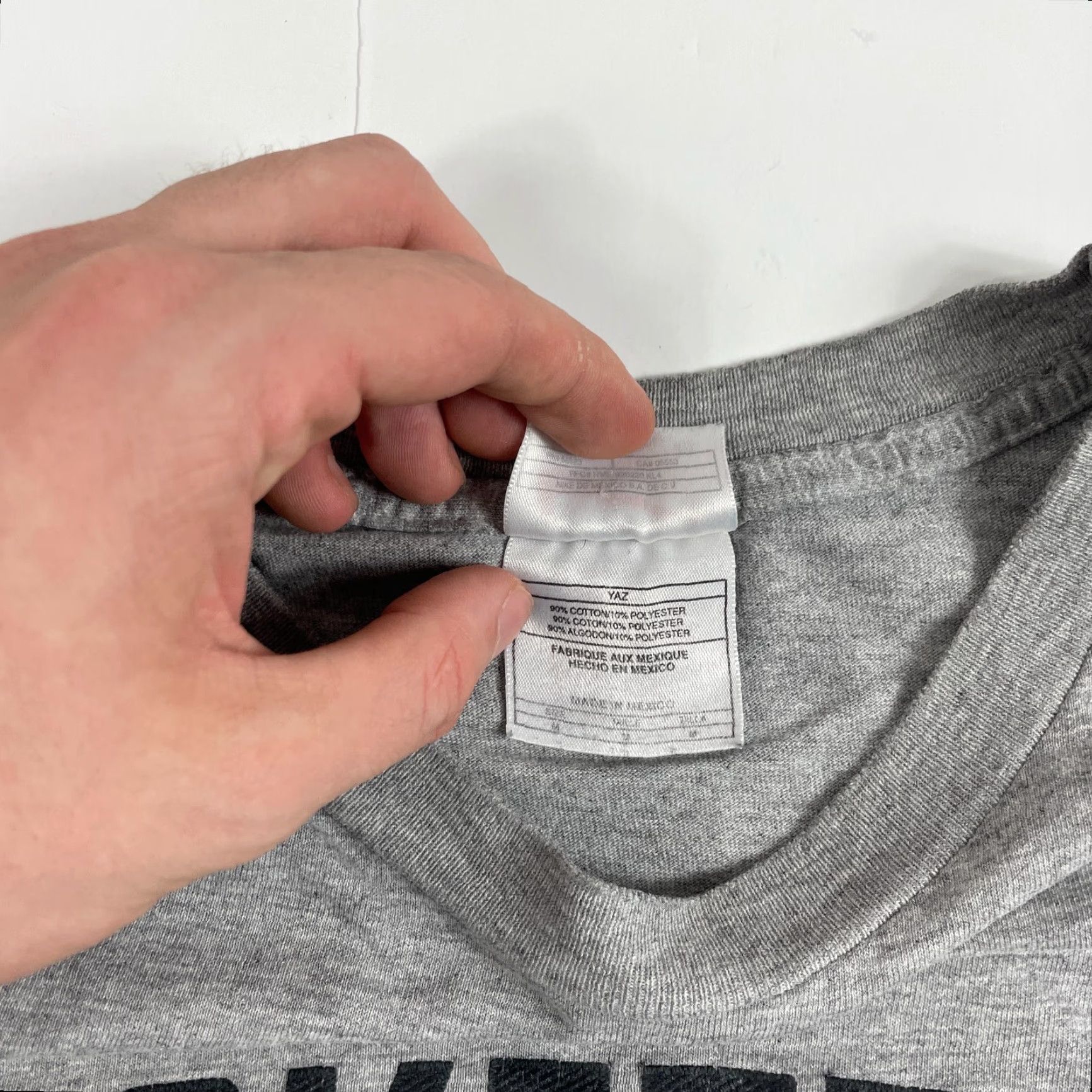 Nike VINTAGE Nike Shirt Mens Medium Gray Center Swoosh Basketball Short Sleeve Mens T-Shirt Size US M / EU 48-50 / 2 - 7 Thumbnail