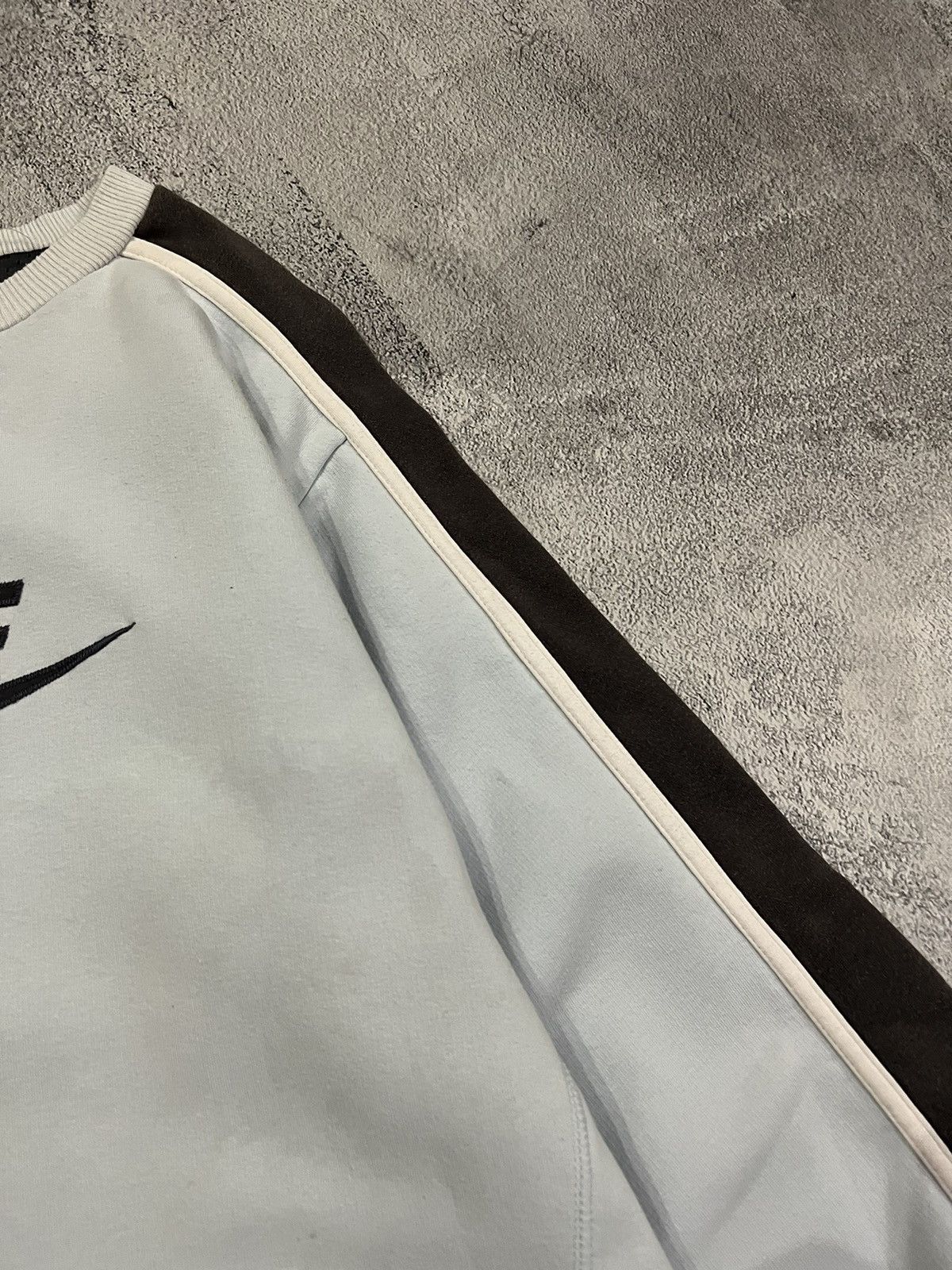 Nike × Vintage Vintage Y2k Nike Big Logo Sweatshirt 00’s Light Blue Size US L / EU 52-54 / 3 - 10 Thumbnail