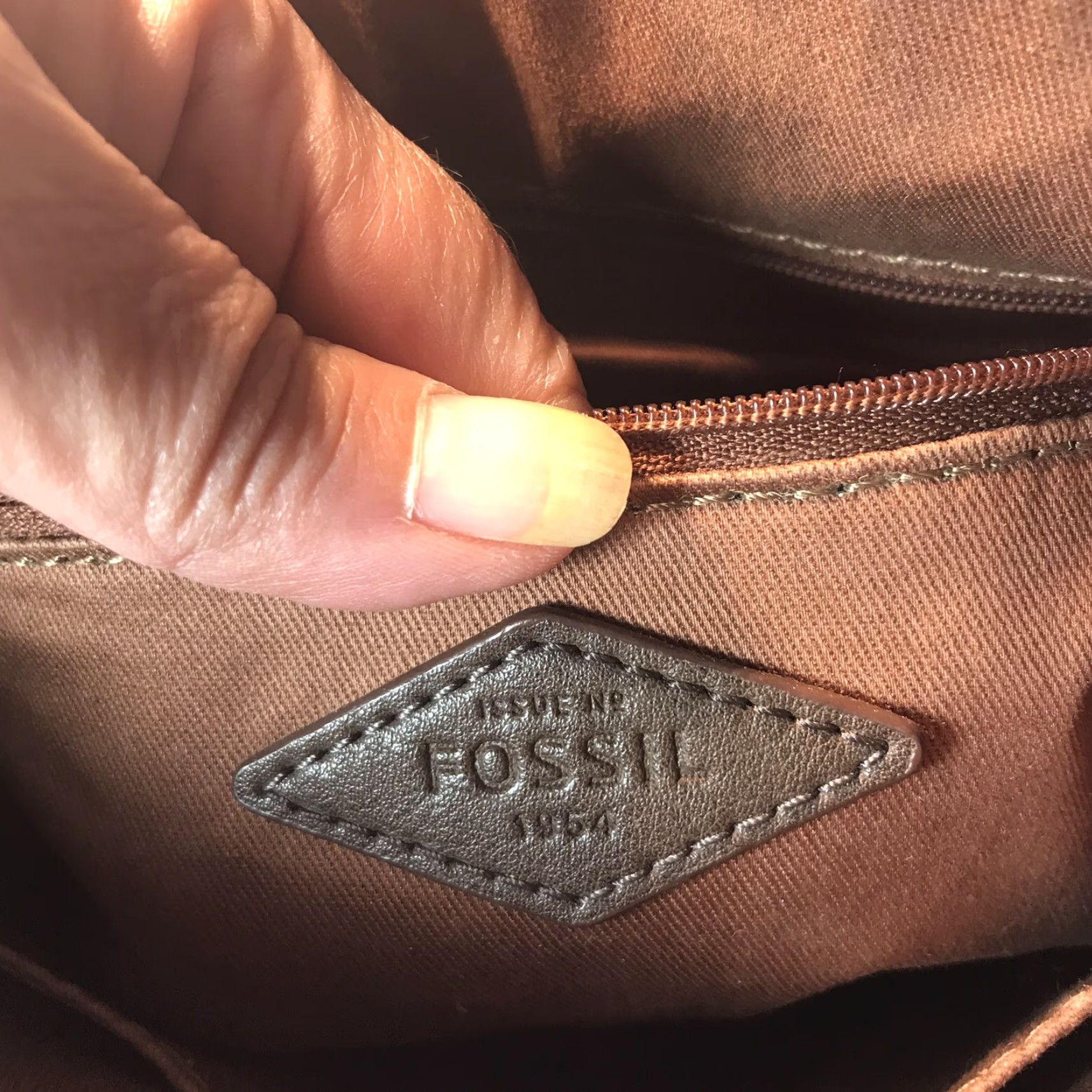 Fossil Fossil Brown & Gold Faux Leather Medium Crossbody Bag - Adjustable Strap, Geometric Pattern, Casual/Business, Womens Size ONE SIZE - 7 Thumbnail