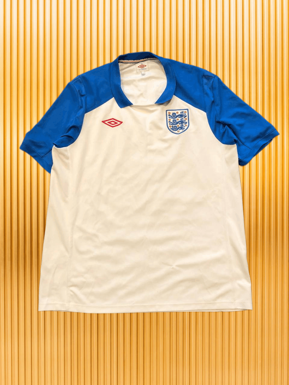 Umbro T-Shirt Sportwear Umbro Jerseys England FootballVintage Y2K Size US L / EU 52-54 / 3 - 1 Thumbnail