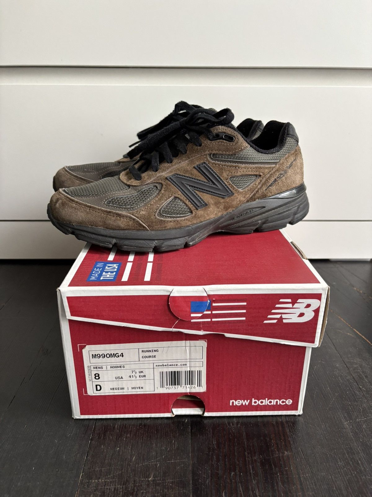New Balance 990 V4