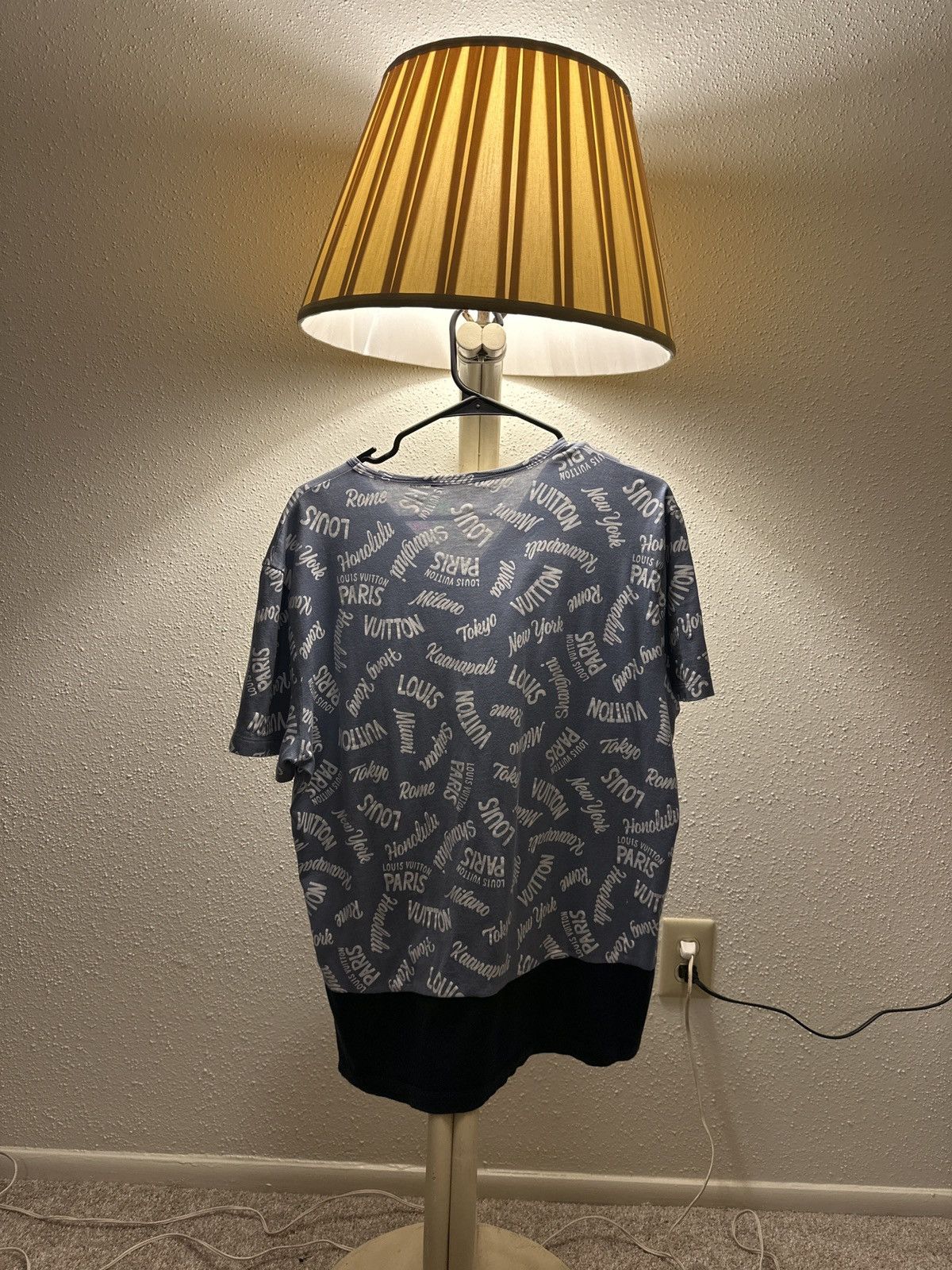 Louis Vuitton Louis Vuitton Printed Cities V-Neck Size US L / EU 52-54 / 3 - 2 Thumbnail