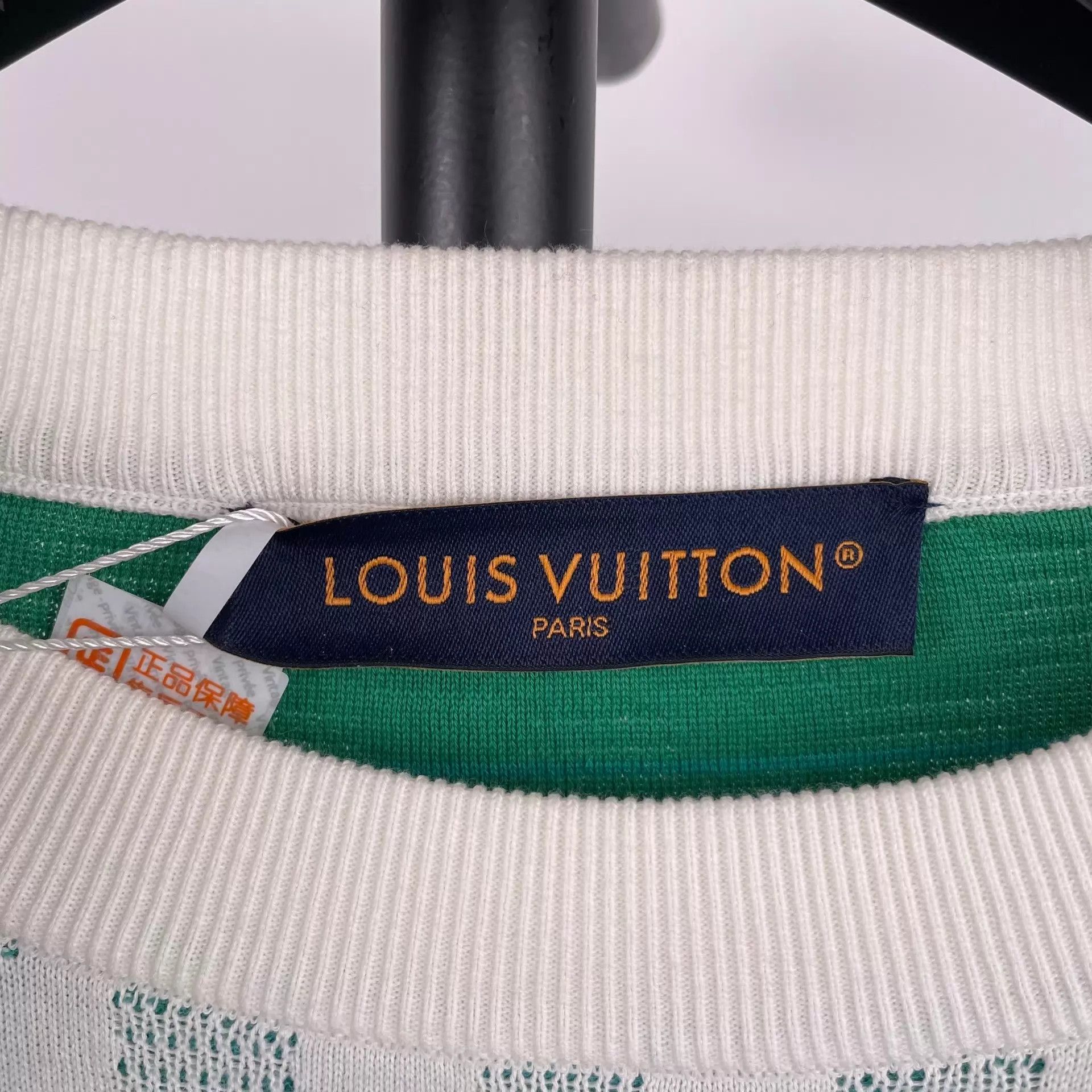 Louis Vuitton LV men's gradient monogram white sweater M Size US M / EU 48-50 / 2 - 5 Thumbnail